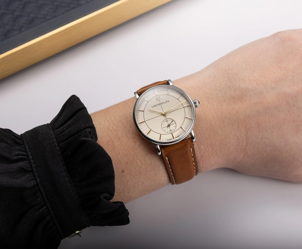 INSPIRATION – PETITE SECONDE – ACIER & CUIR CAMEL