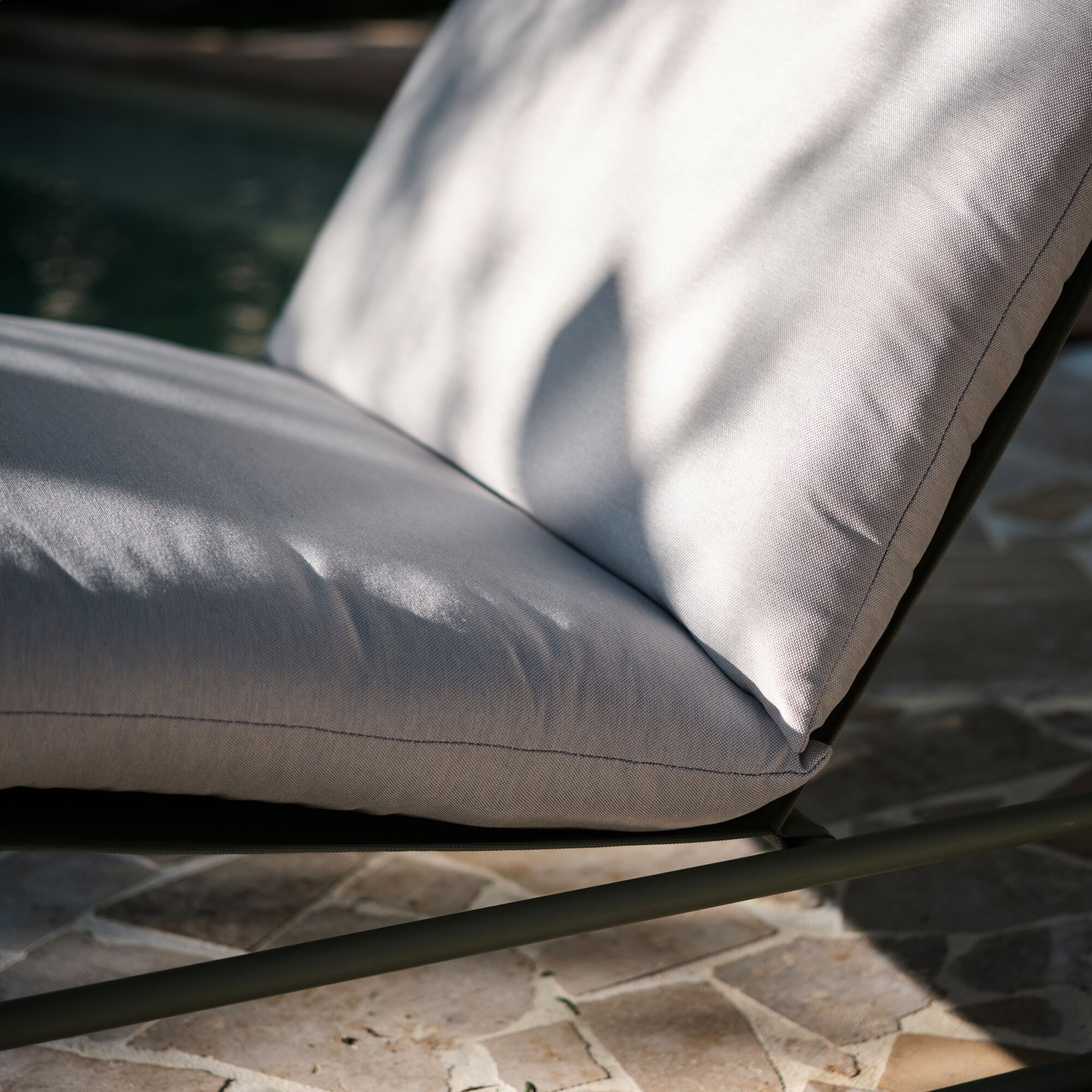 LANTA - Fauteuil de jardin en aluminium - vert cèdre