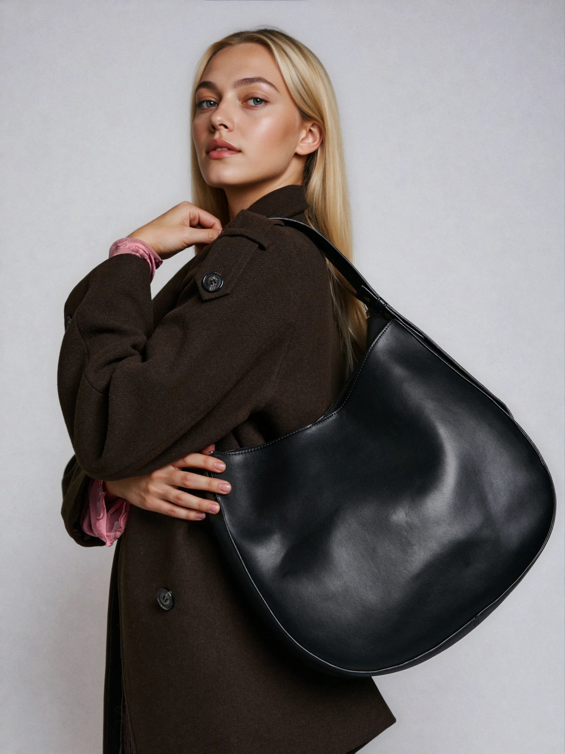 Torebka hobo z imitacji skóry
