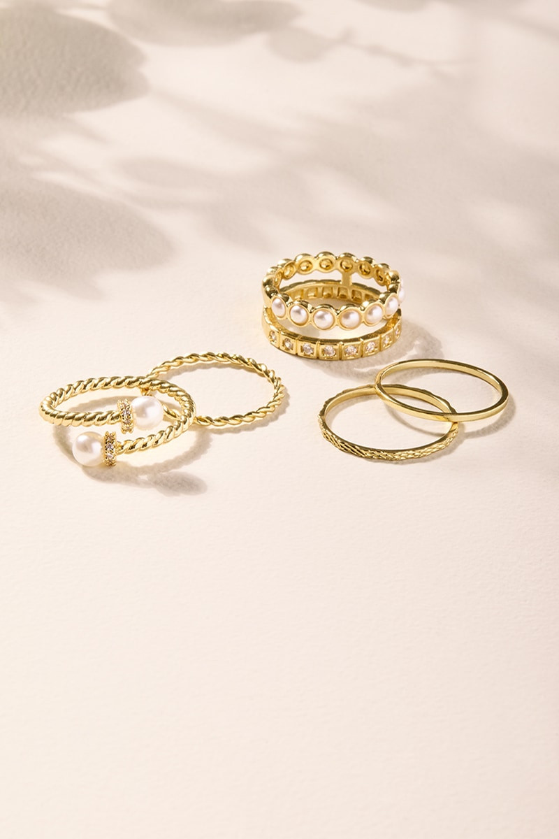 Dee Gold Pearl Ring Set