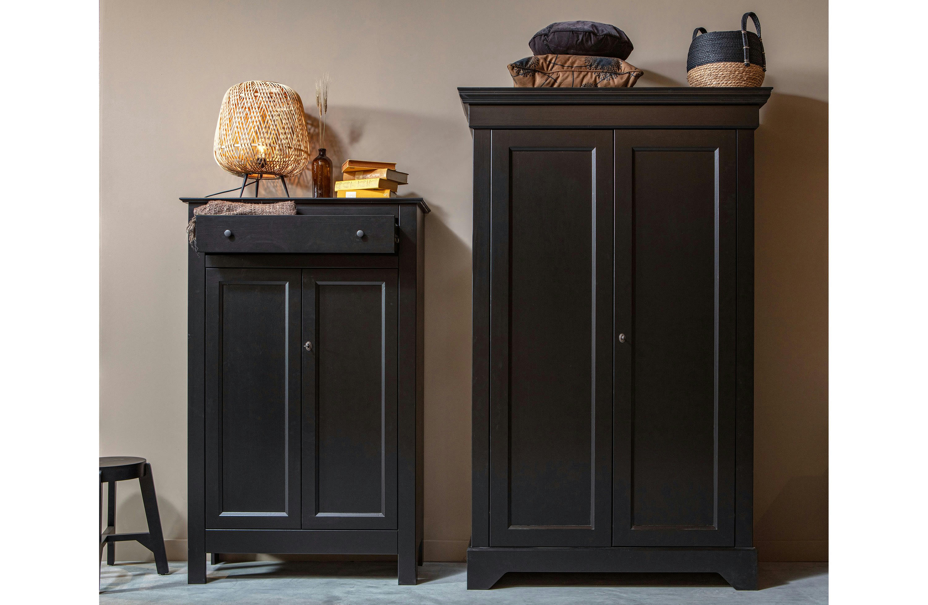 ISABEL - Armoire 2 portes en pin noir