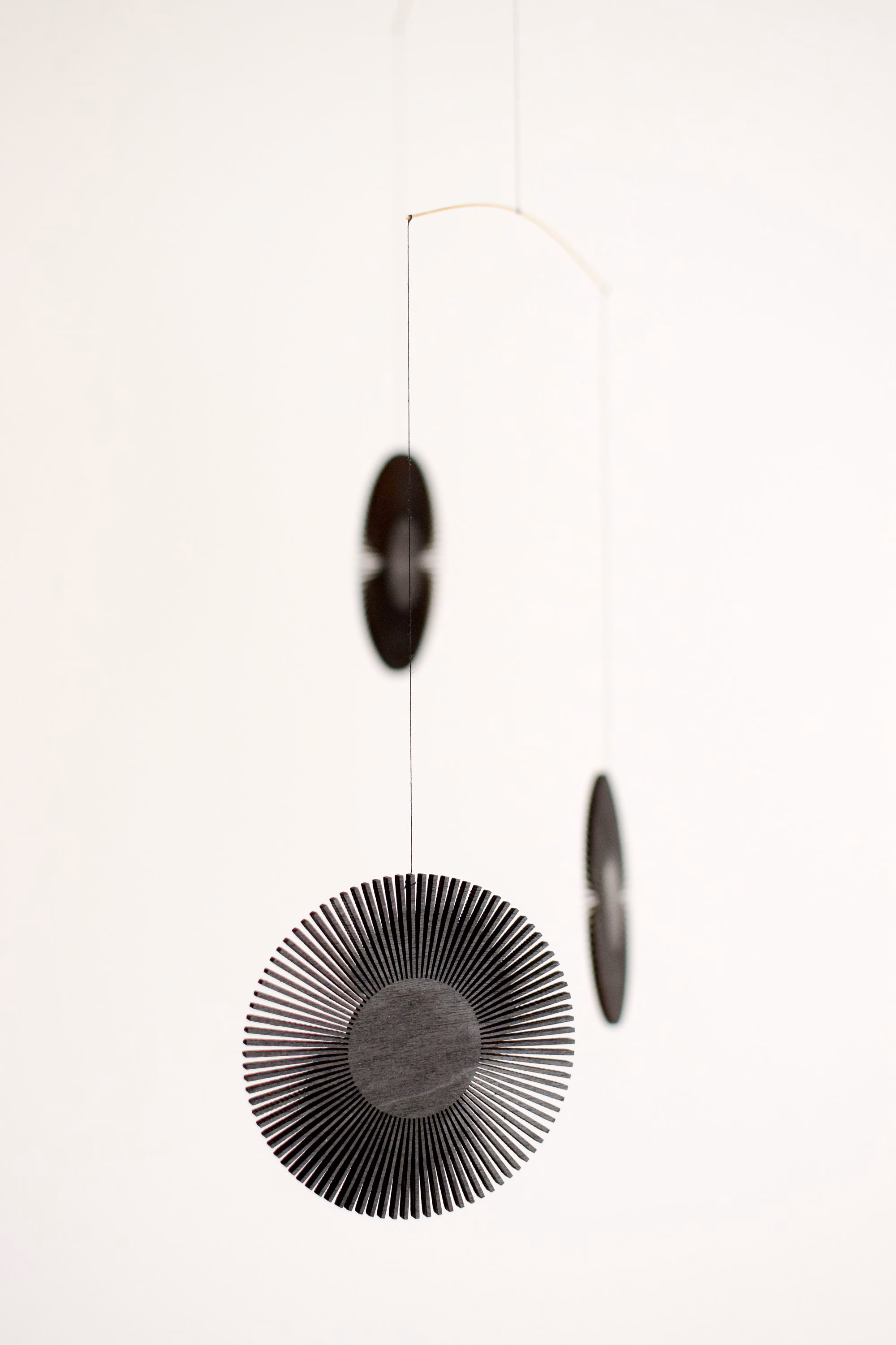 AURINKO KOLME wooden mobile - nordic home decor - kinetic art with moiré effect - minimalist living room decoration - nursery mobile