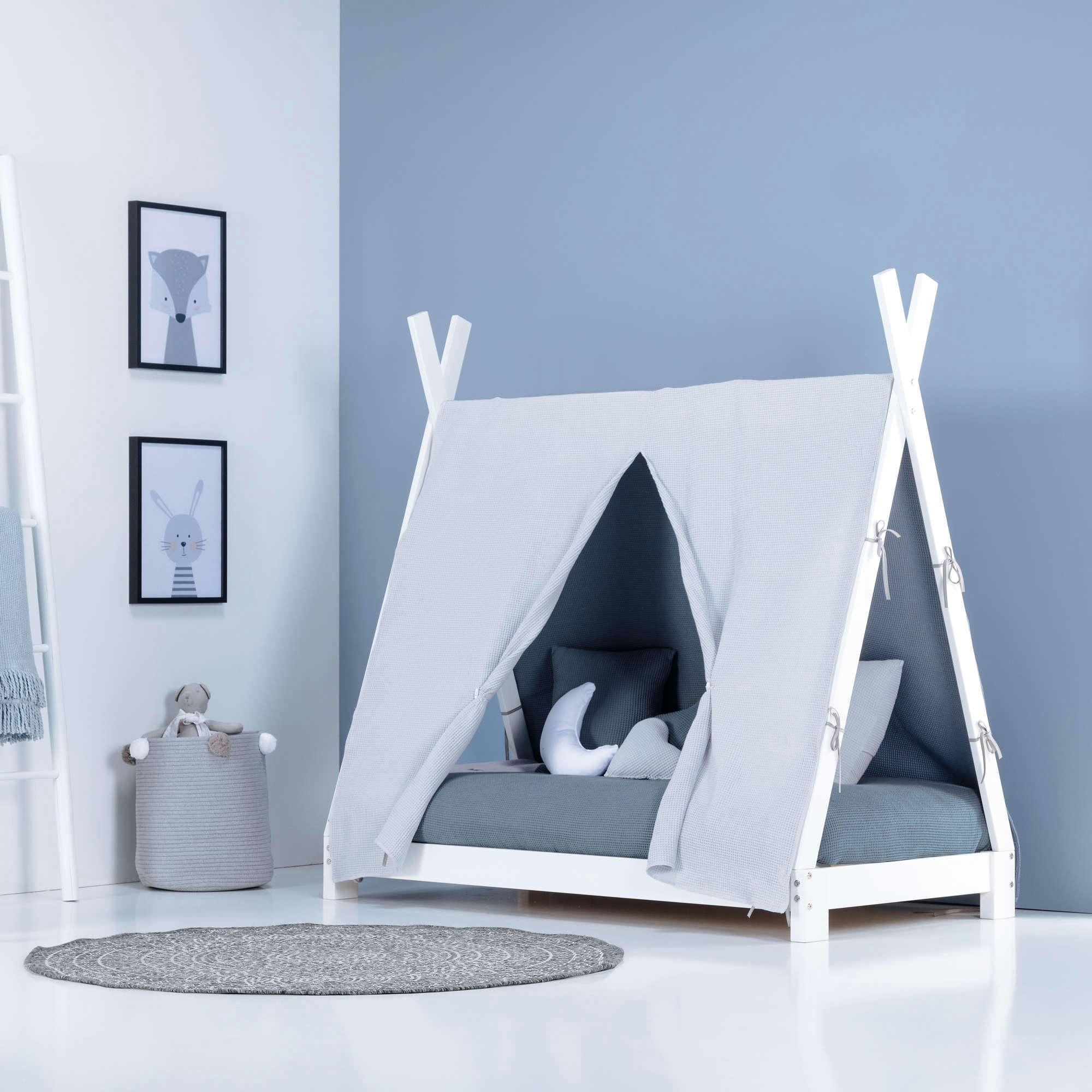 INDY - Lit Montessori pour bébé 70x140 cm avec textile en bleu