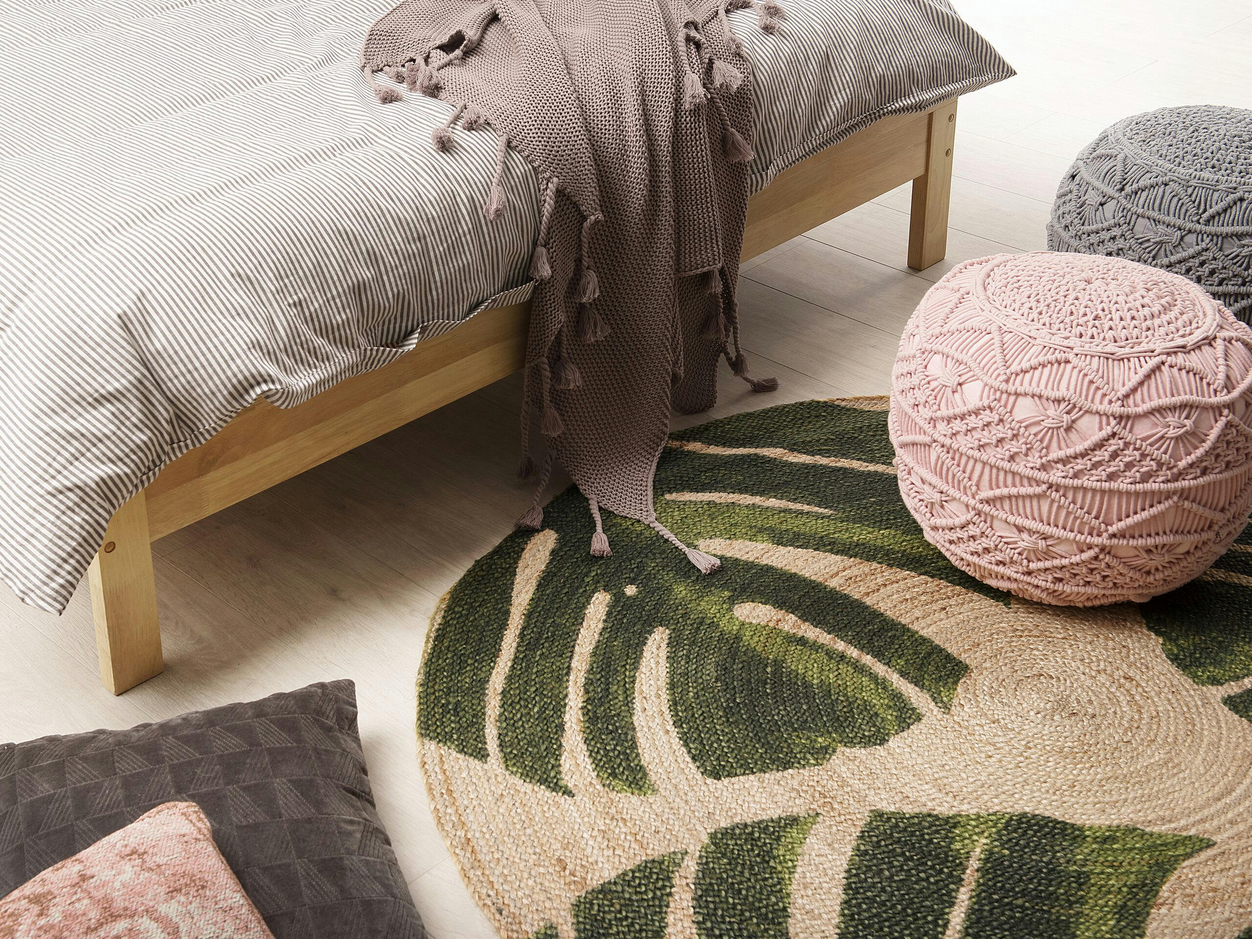 INCIK - Tapis rond à motif végétal beige et vert D140cm