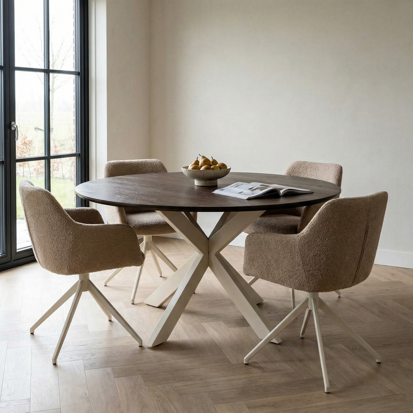 StarFurn Eettafel Madison - Deens Ovaal Bruin/Zand - 150x150x76cm