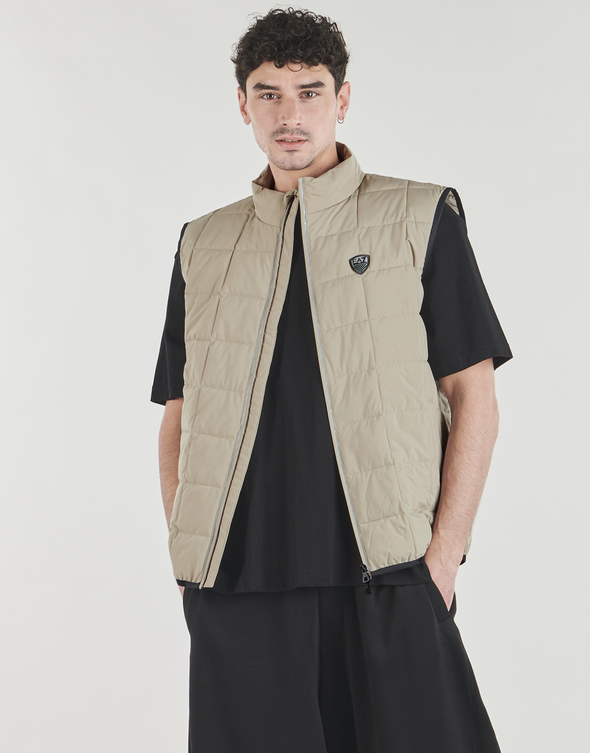Emporio Armani EA7 - TRAIN PREMIUM SHIELD M THERMORE VEST - Beige