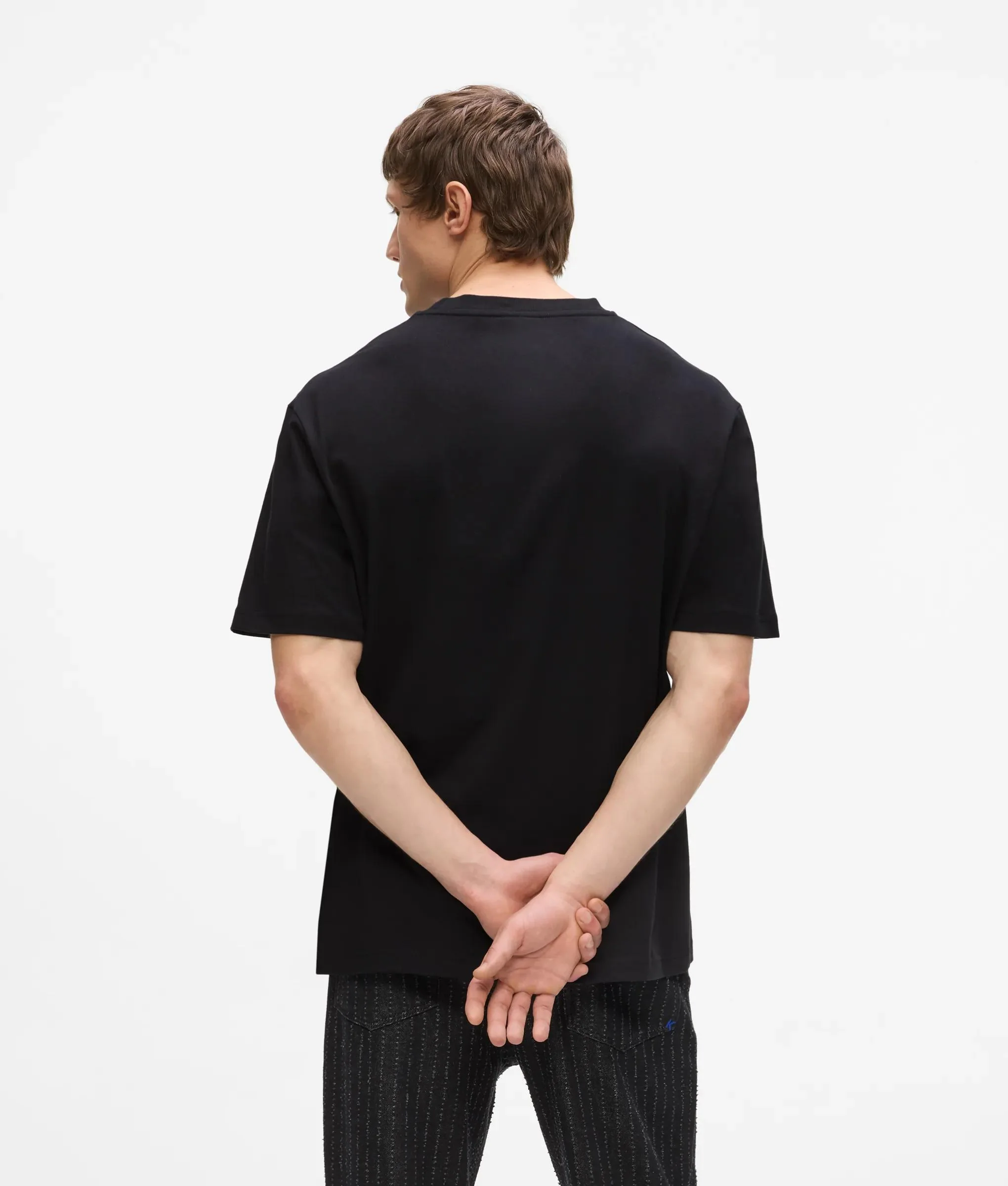 T-shirt décontracté avec imprimé à rayures fines