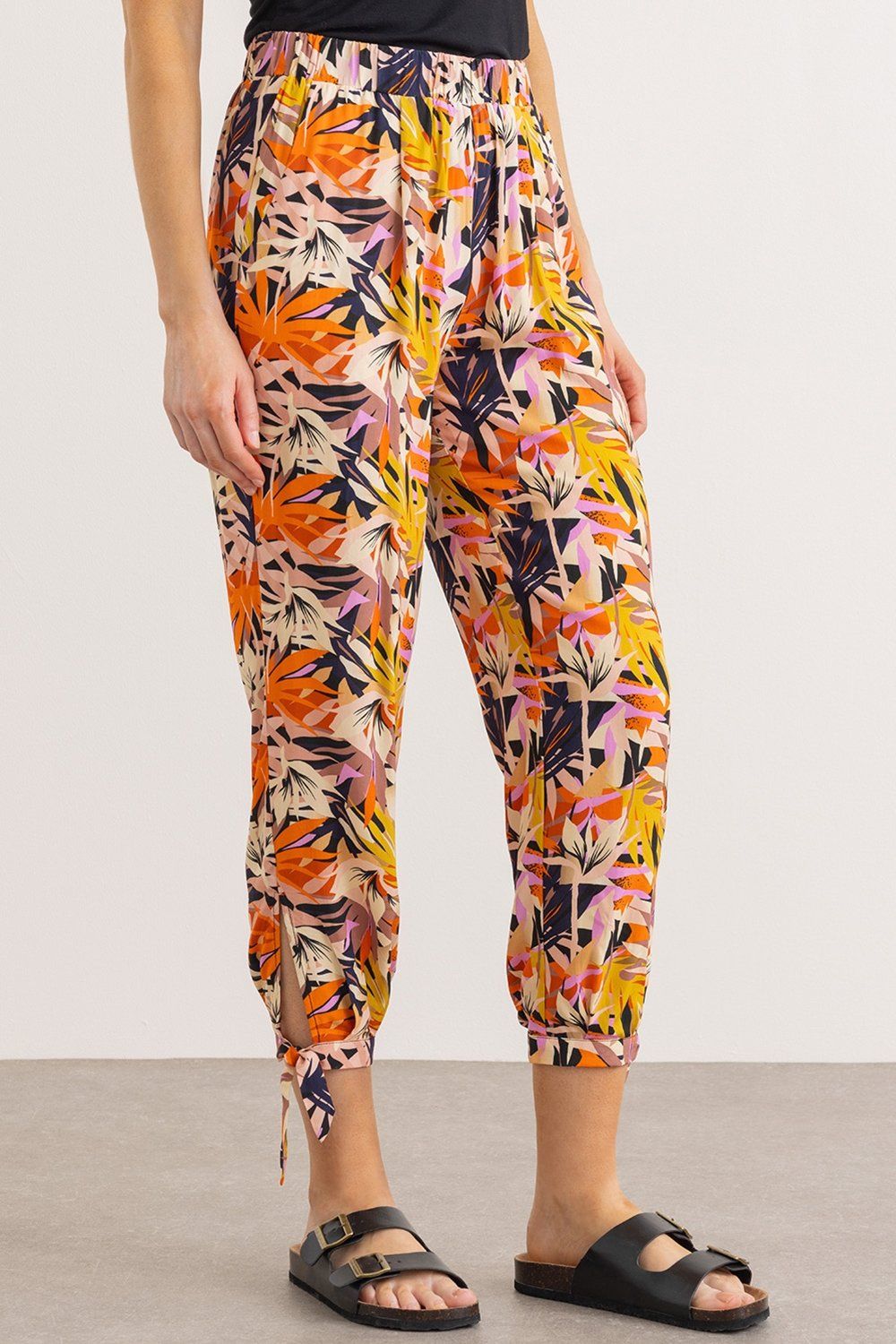 Klass. Printed Tie Hem Crop Trousers