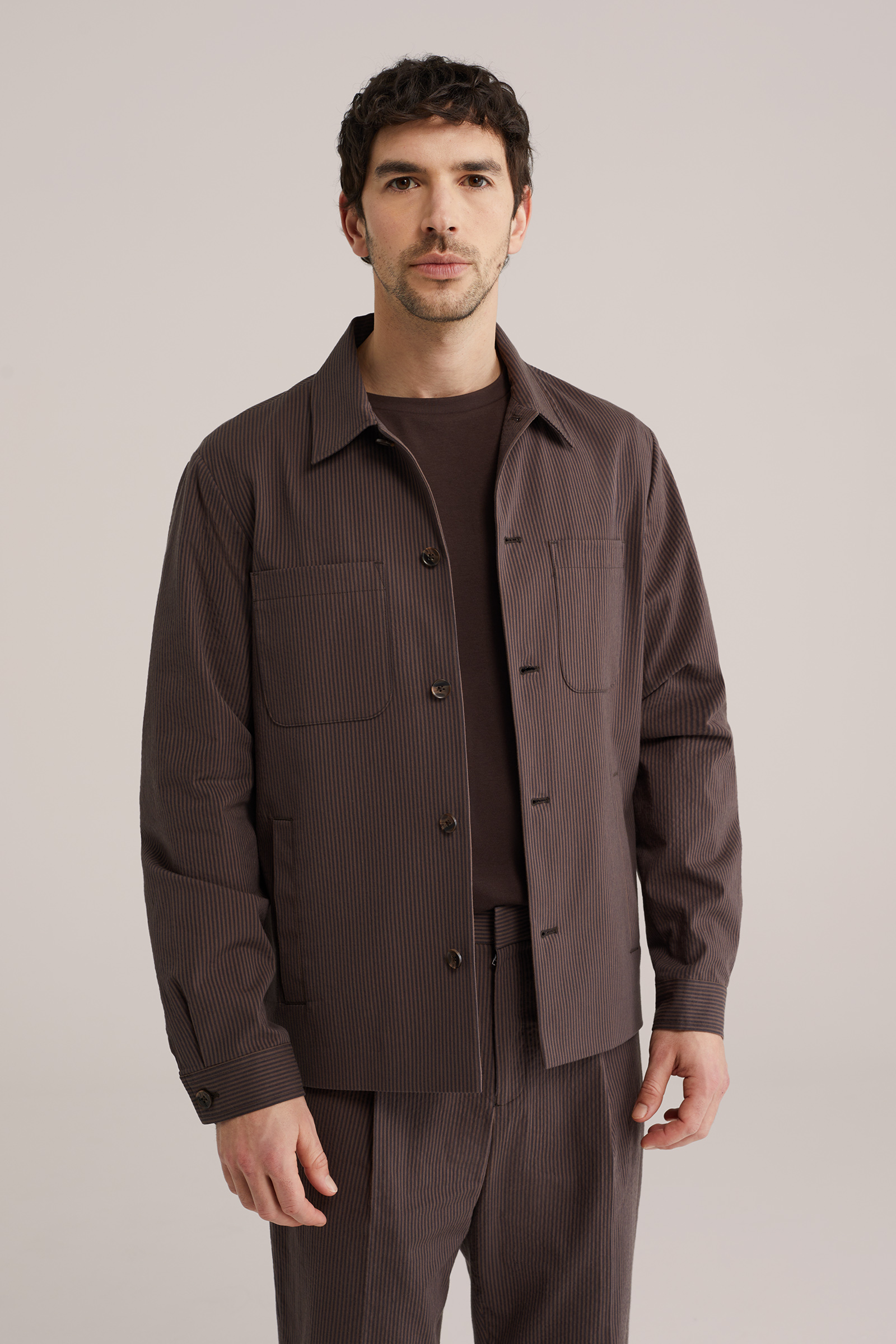 Heren Regular fit gestreepte seersucker overshirt en pantalon