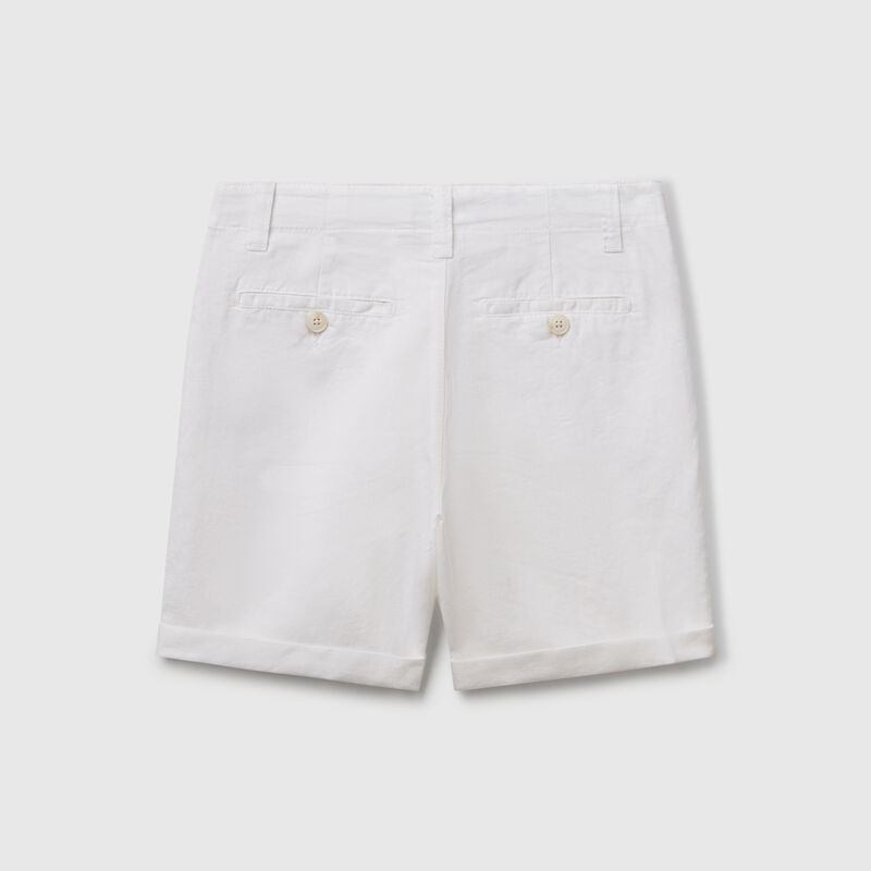 Chino bermudas in pure linen