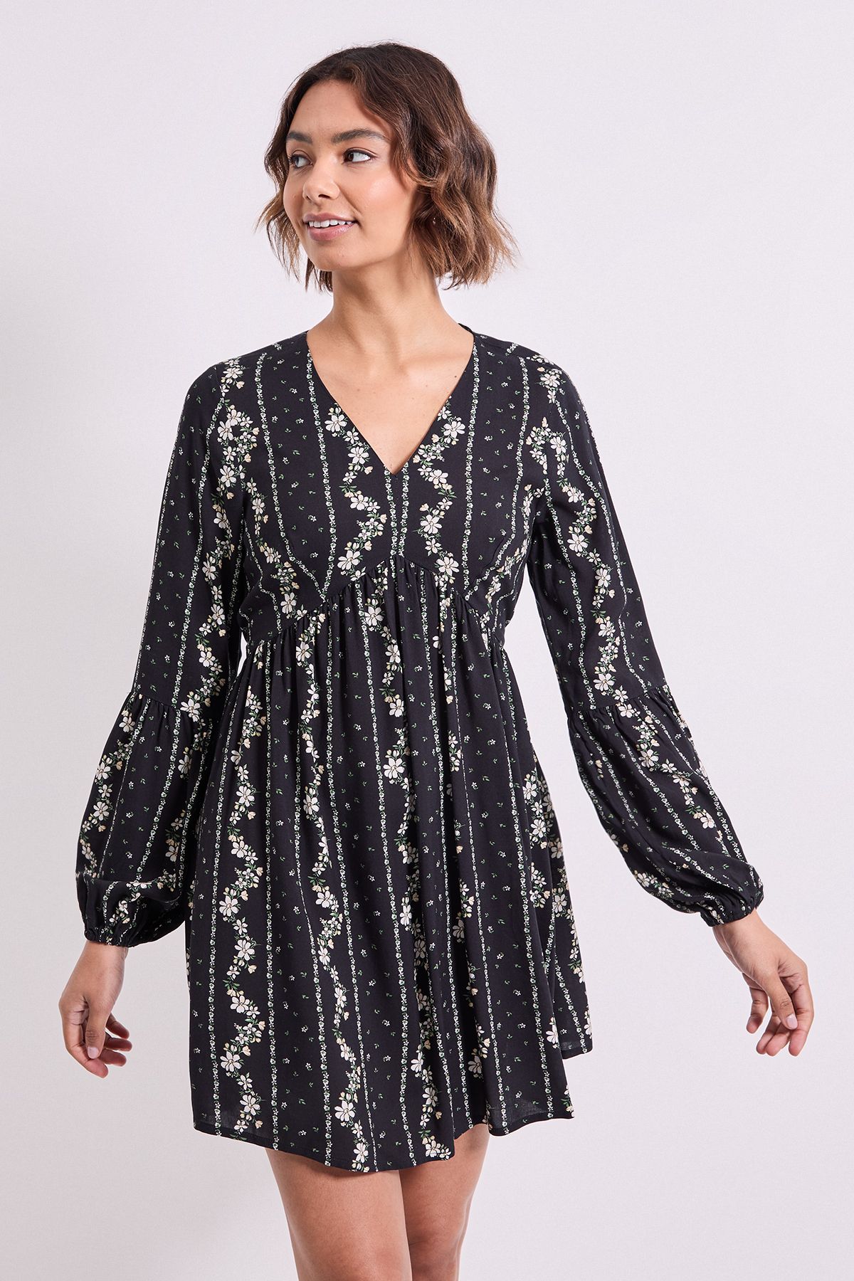 Dorothy Perkins V Neck Smock Blouson Sleeve Printed Mini Dress
