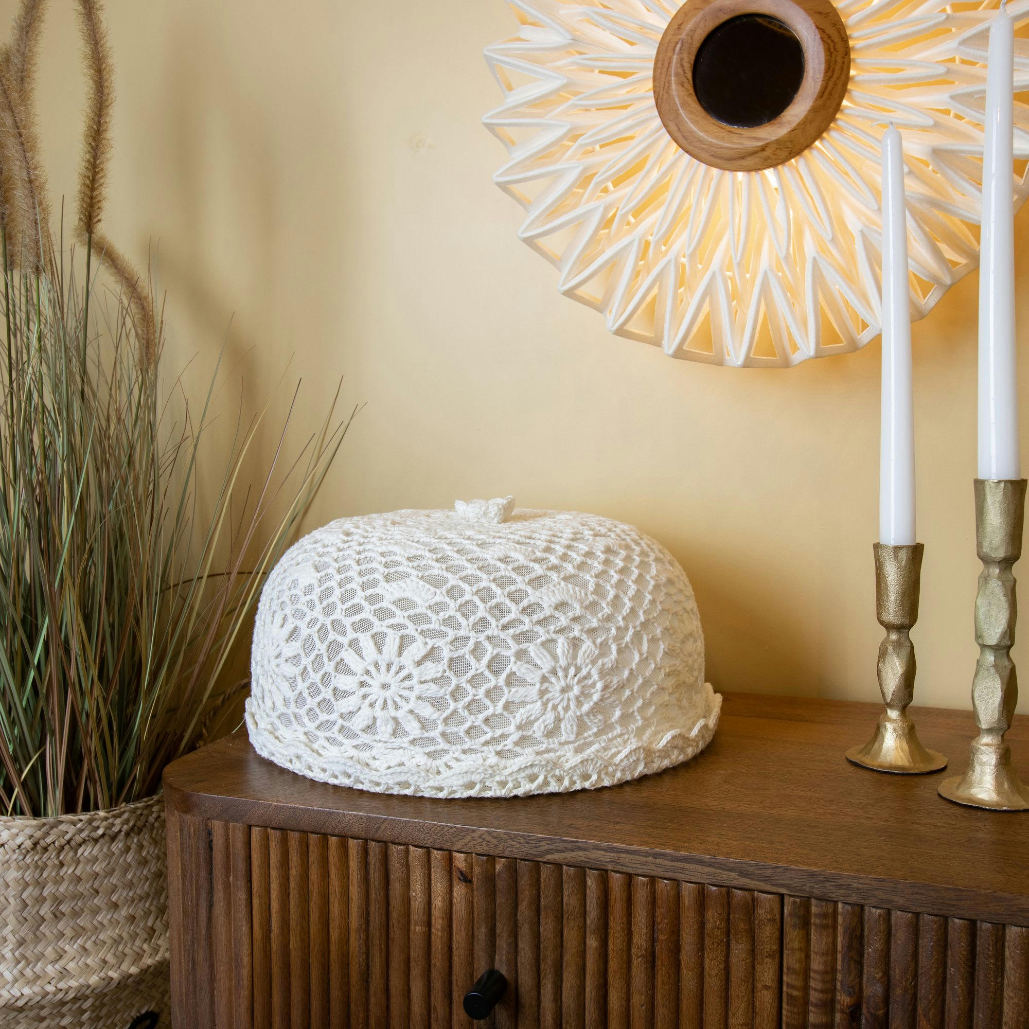 LEA - Cloche à gâteaux en crochet fait main Ø33cm