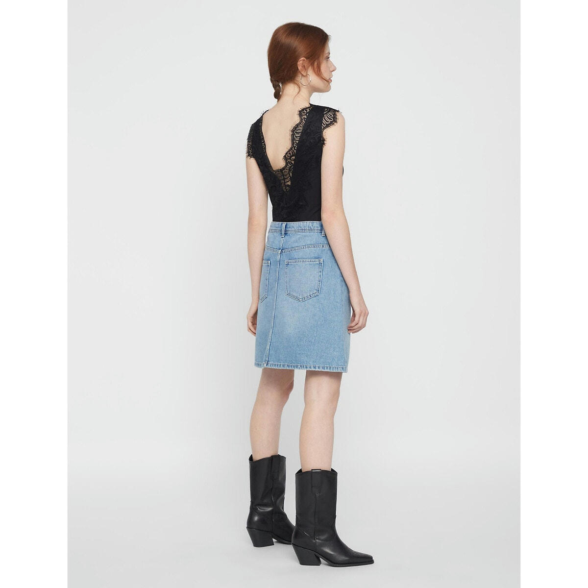 Tshirt sans manches, col v, dentelle buste