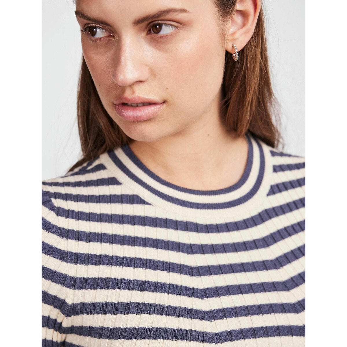 Pull marinière, détails boutons