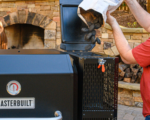Masterbuilt Gravity Series&reg;800 Digital Charcoal BBQ and Smoker