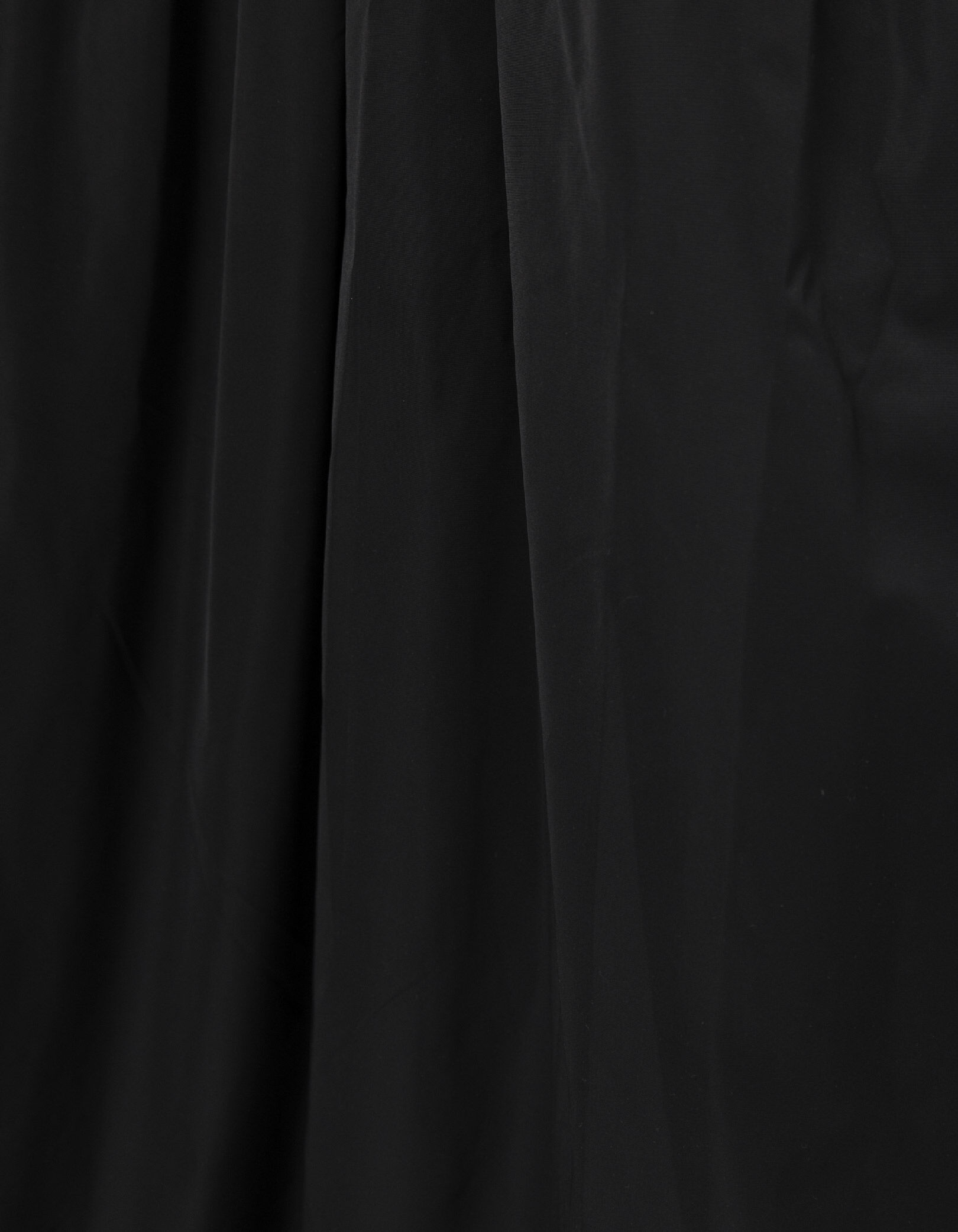 Robe chic à bretelles noire en taffetas Femme