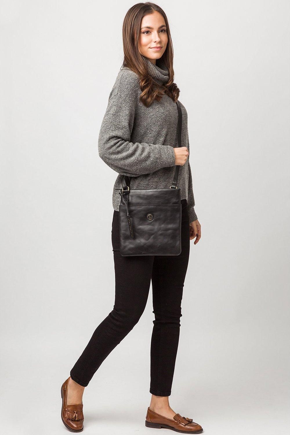 Pure Luxuries London Foxton' Leather Cross Body Bag