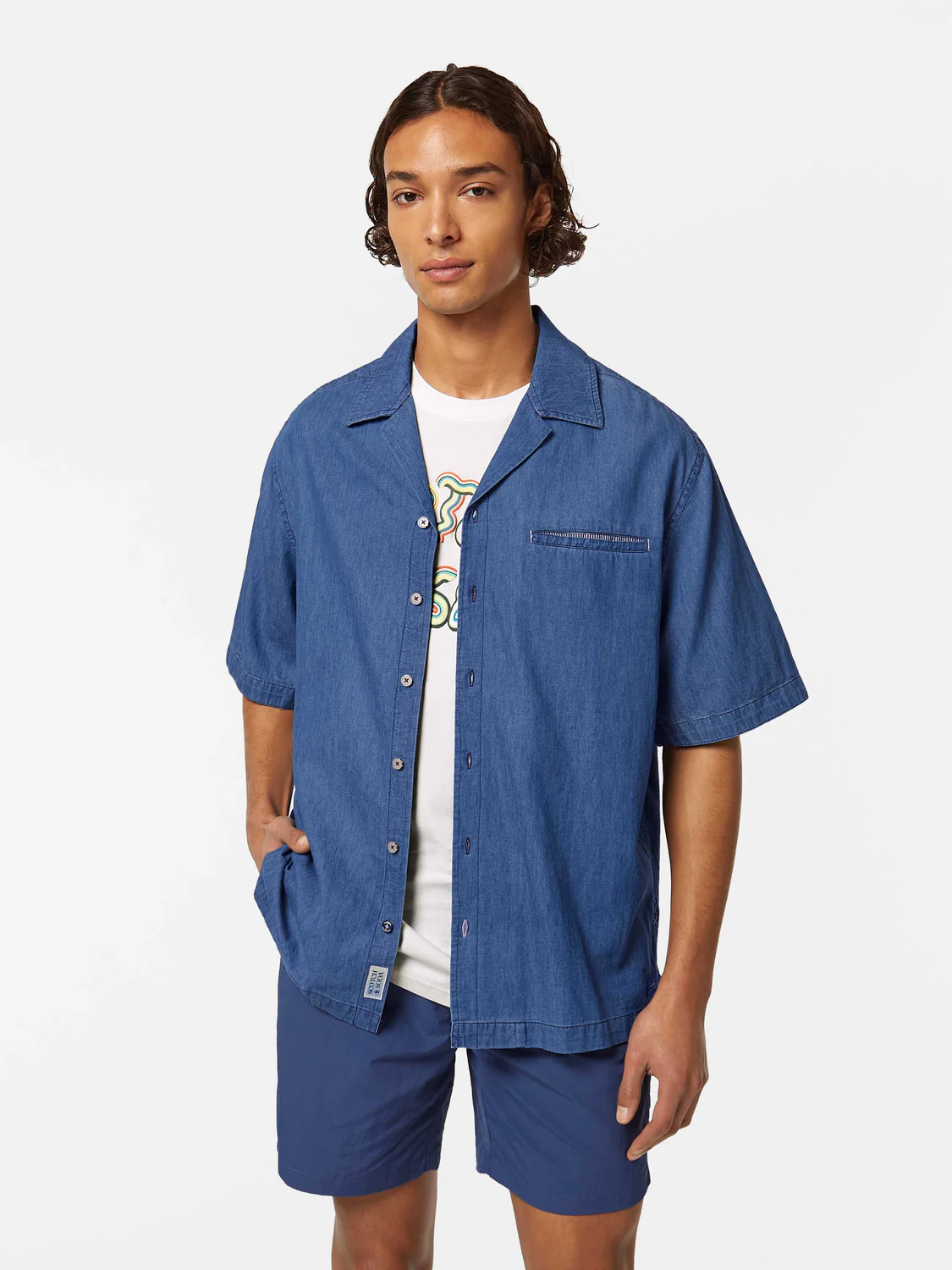 Relaxed-Fit Lightweight Denim Short Sleeve Shirt