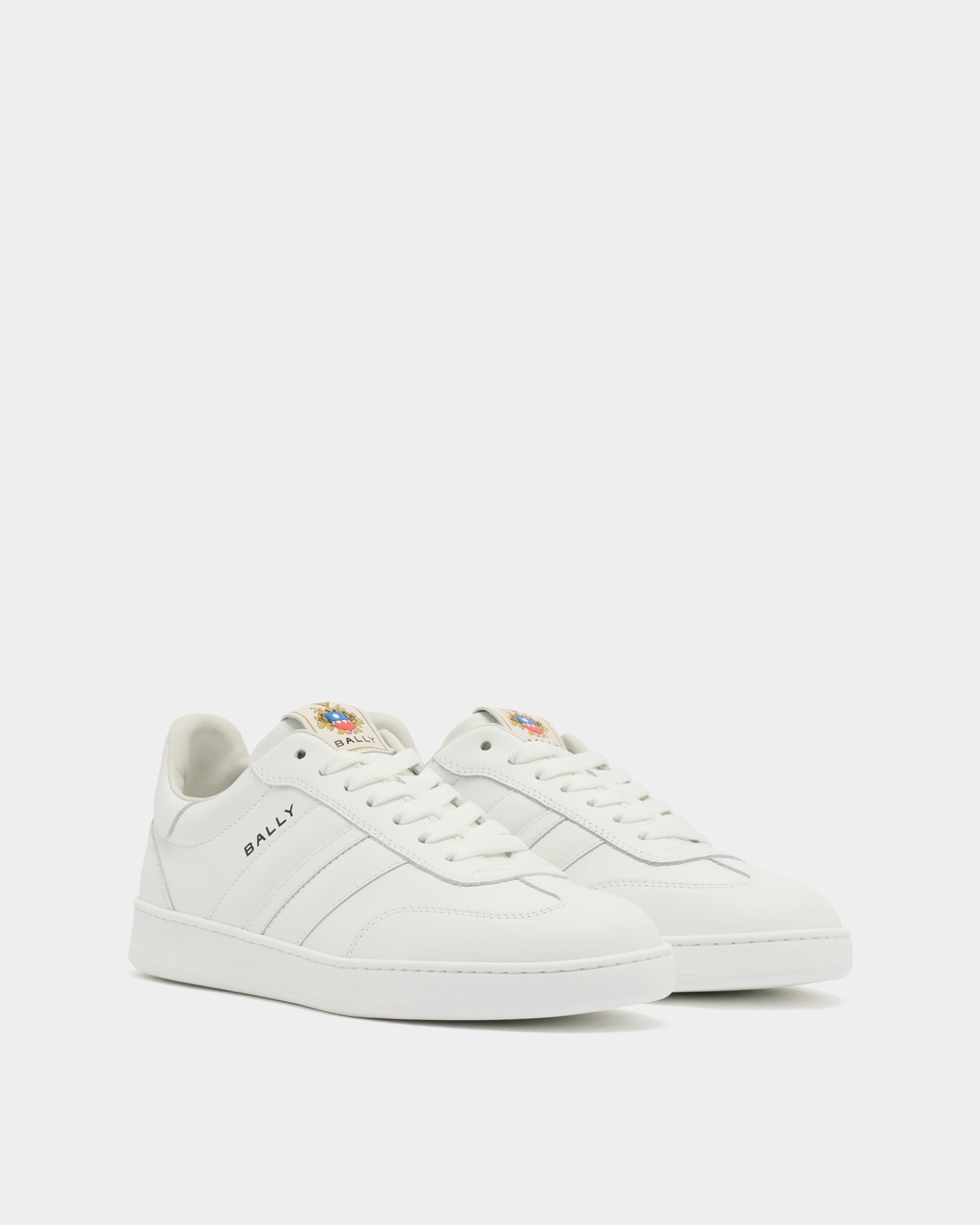 Retro Crest Sneaker Aus Leder In Weiß
