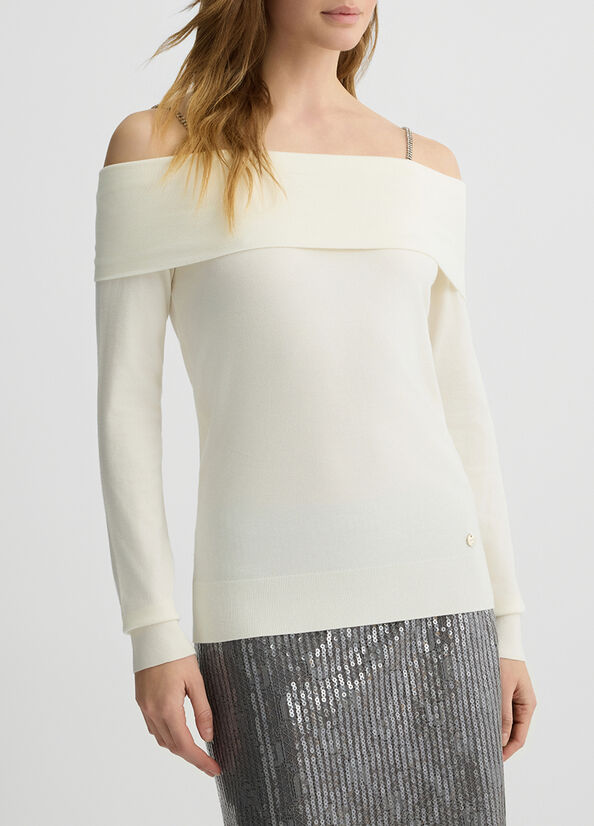 Maglia con scollo bardot e pietre gioiello