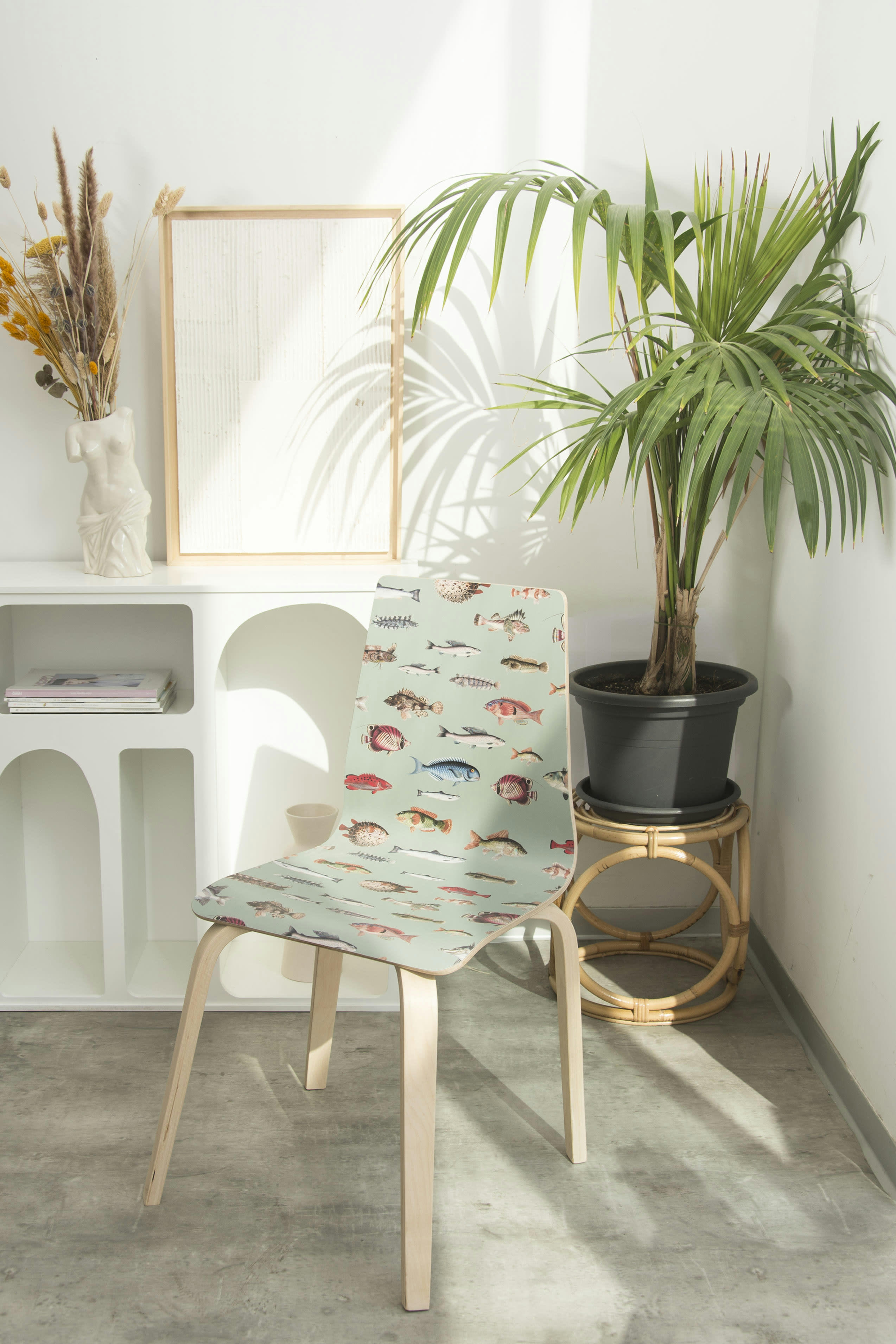 PAULETTE - Chaise en bois de bouleau avec imprimé à poissons