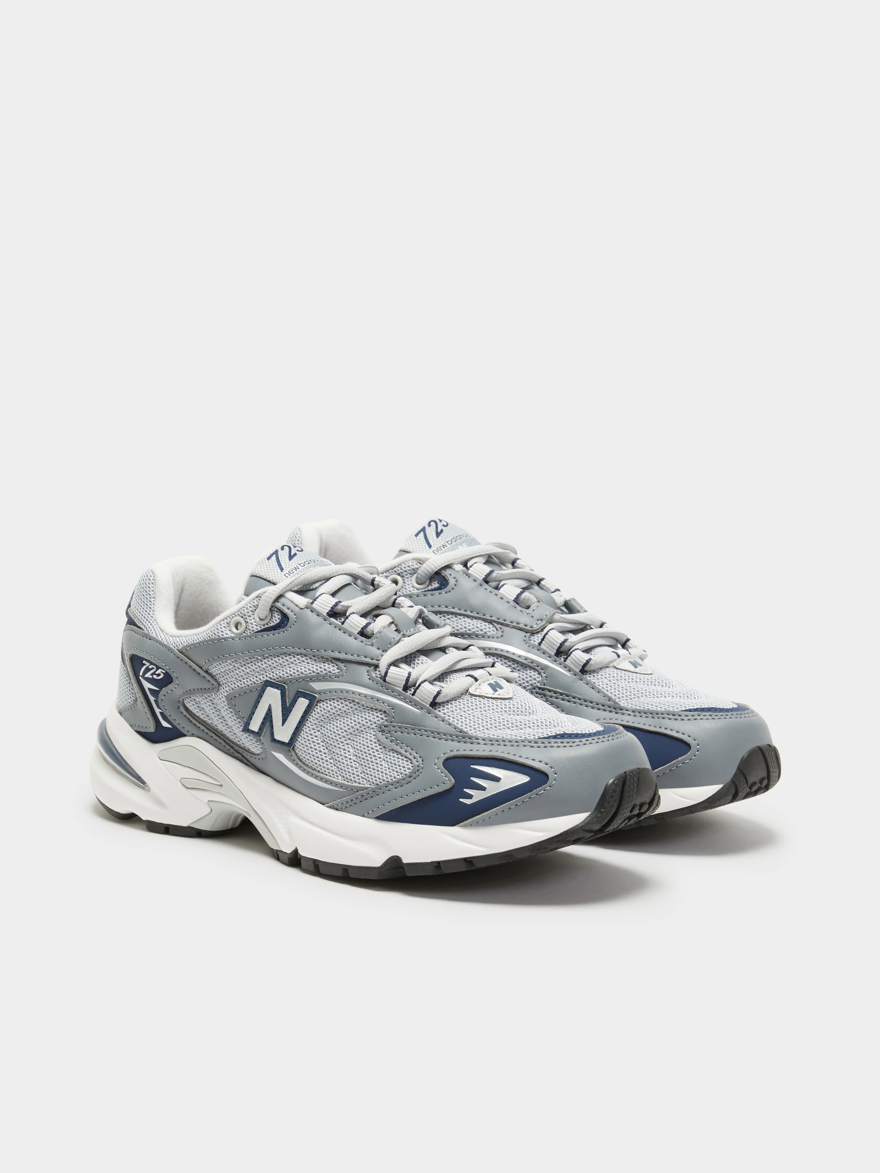 Unisex 725 Sneakers