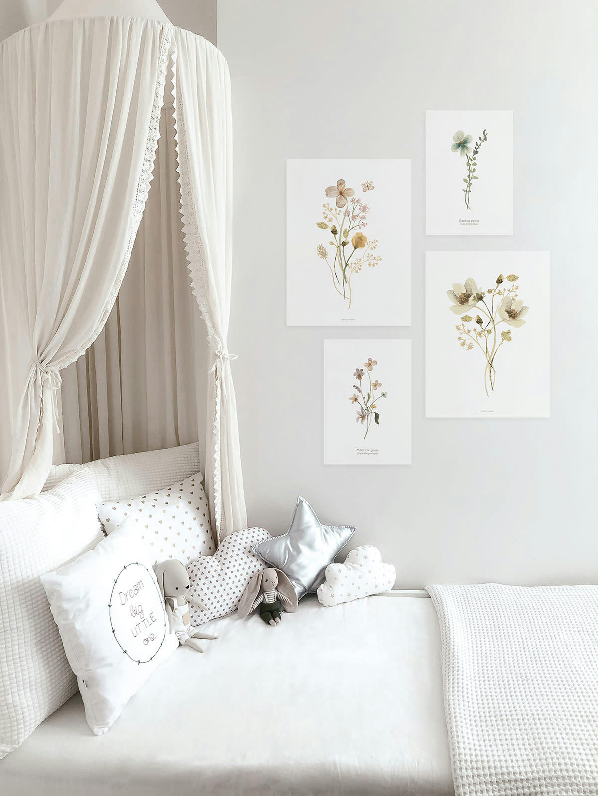 MADEMOISELLE - Lot 4 affiches enfant fleurs botaniques en papier multicolore