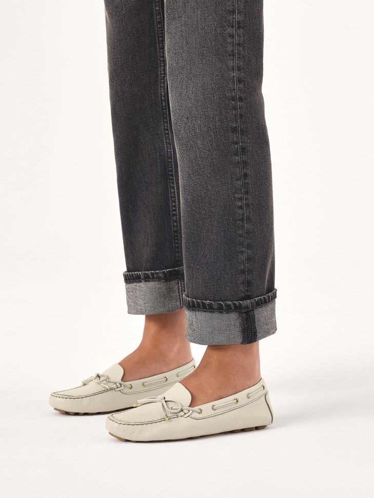 Slip-on moccasins in natural leather