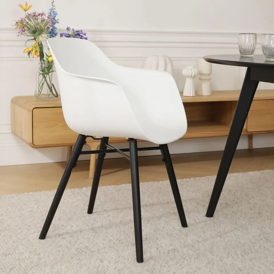 Nolon Nena-Puk Eetkamerstoel Wit - Armleuning - Zwarte Houten Poten
