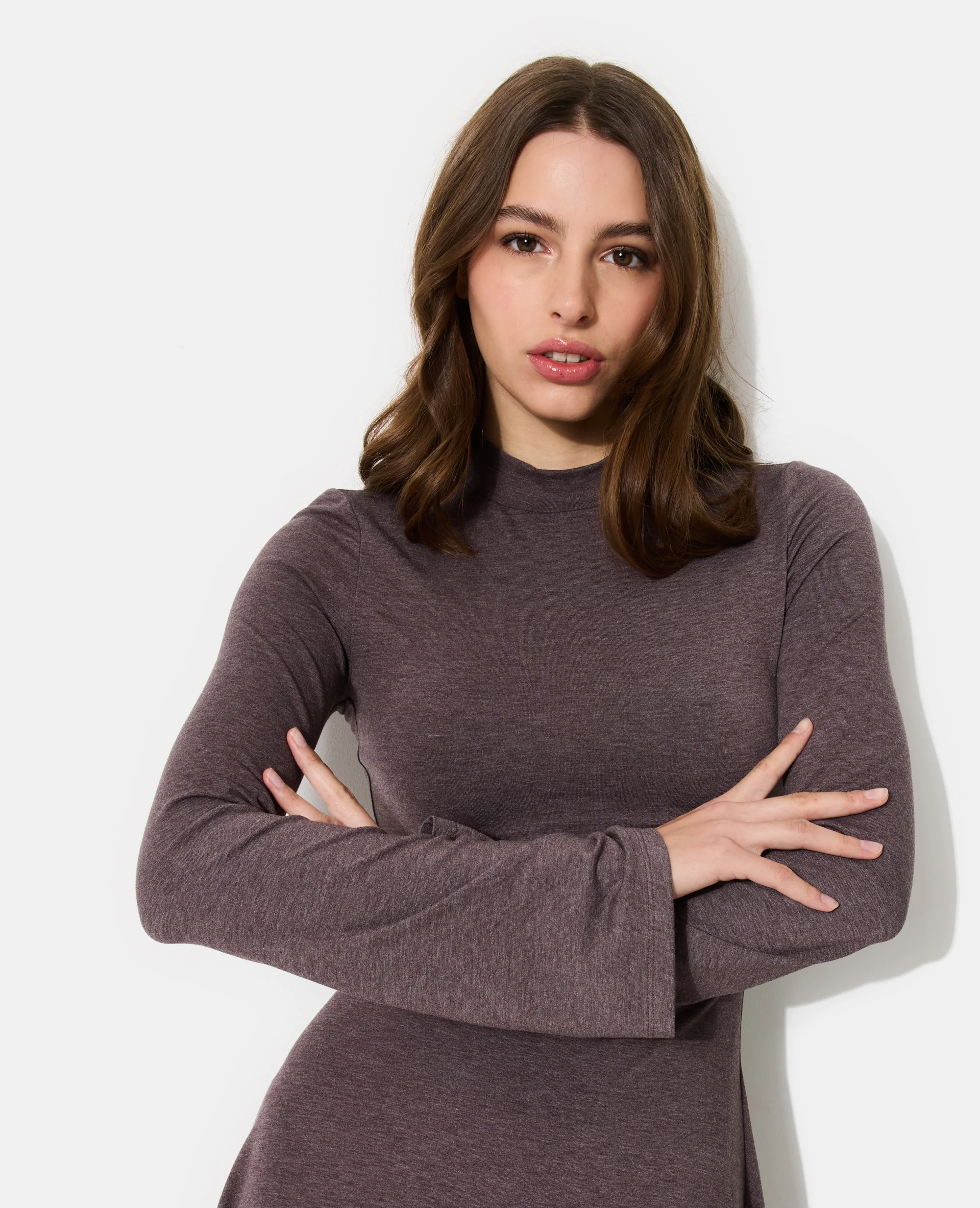 Robe courte patineuse avec manches flare