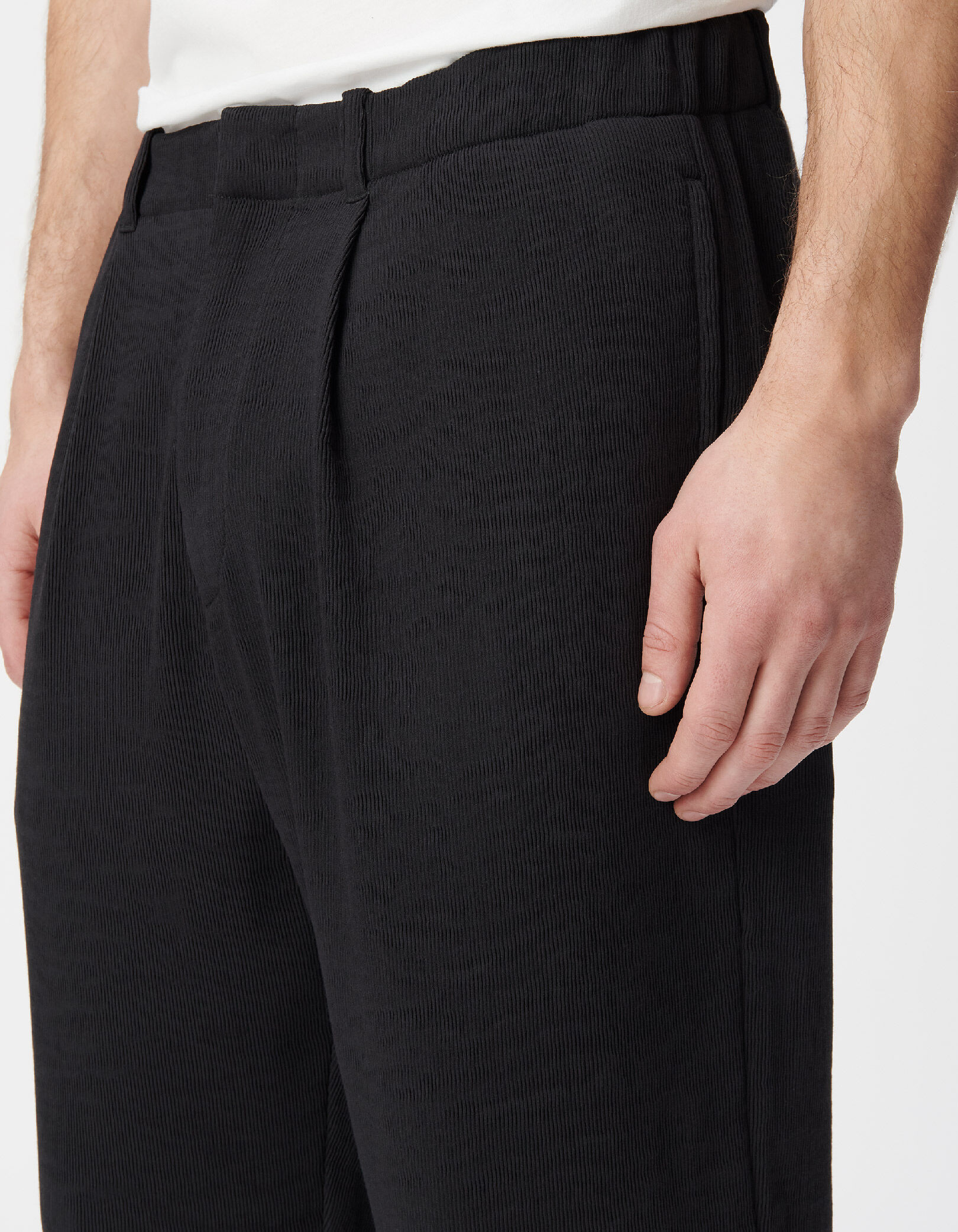 Pantalon noir tissu plissé Homme