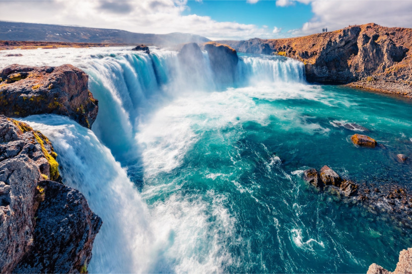 Fototapeta Wodospad ISLANDIA Klif Niebo 3D 90x60cm
