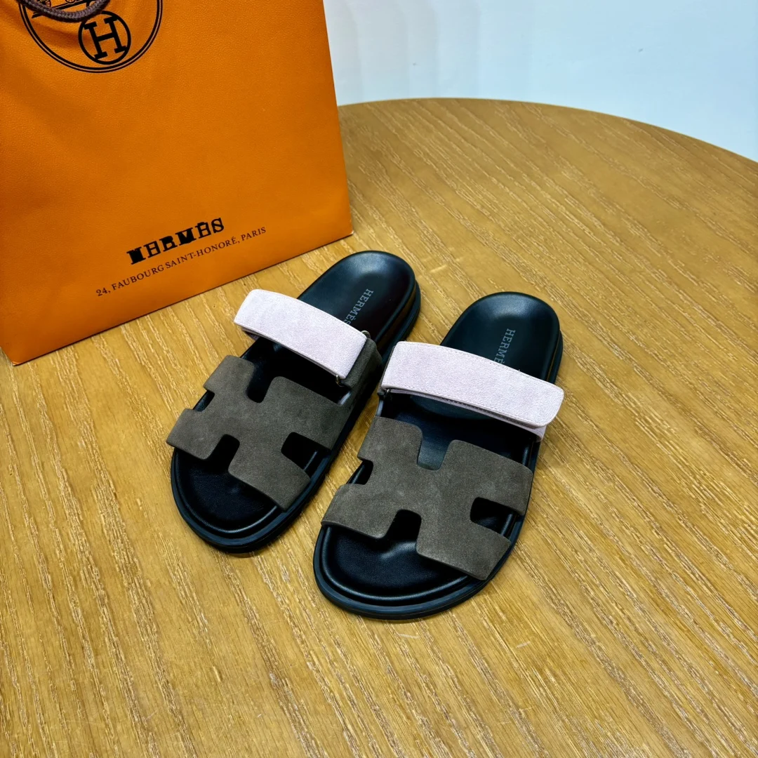 Hermès Chypre leather sandals