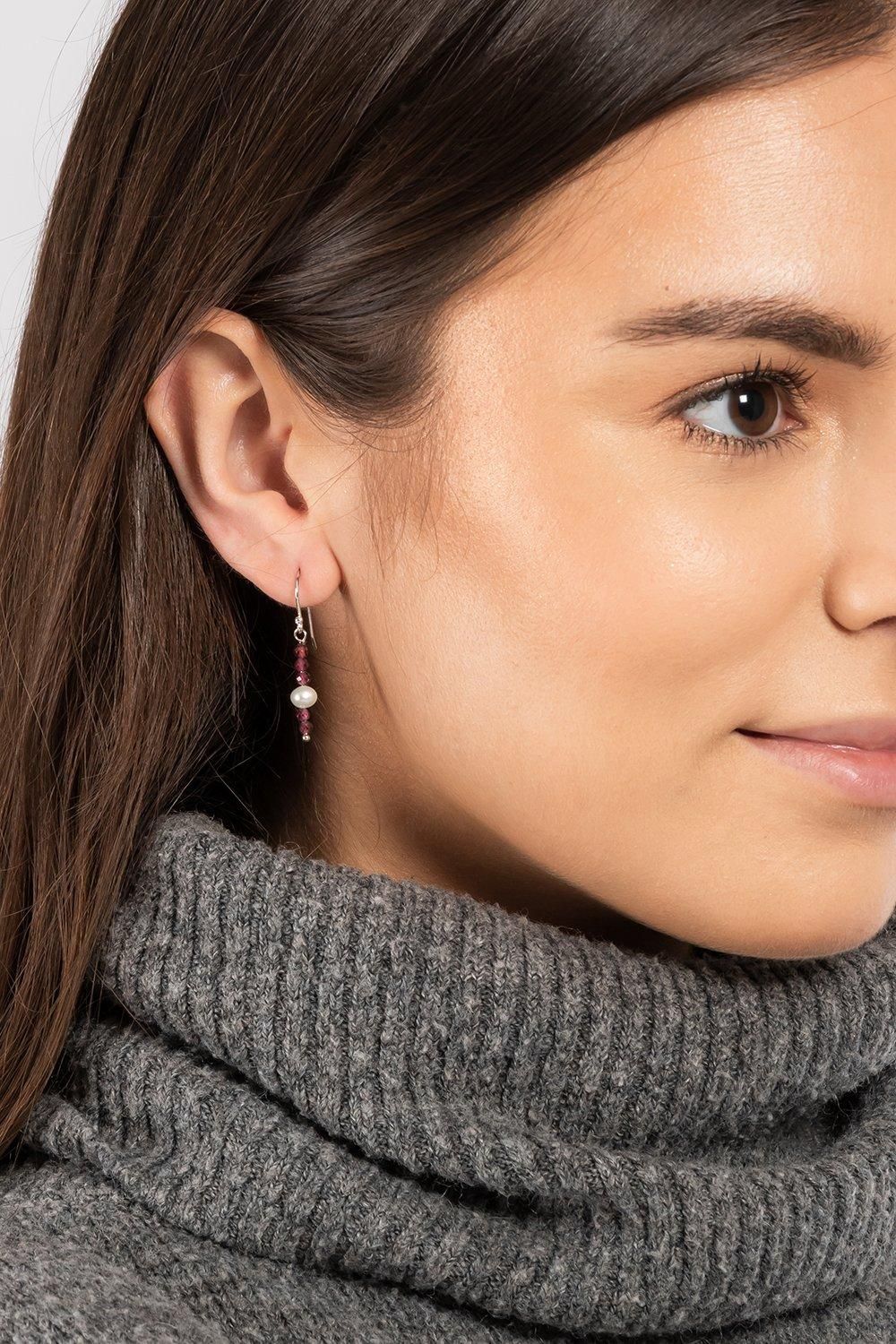 Pure Luxuries London Gift Packaged 'Hetty' 925 Silver with Freshwater Pearl & Plum Gemstone Drop Earrings