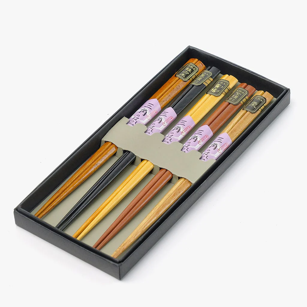 Conjunto de 5 Pauzinhos tons de Madeira CHOPSTICKS