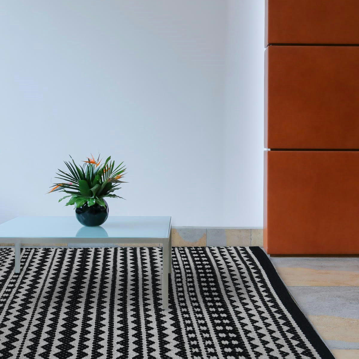 MANDO - Tapis antidérapant 1450 gr/m²  carbone 50x80 cm