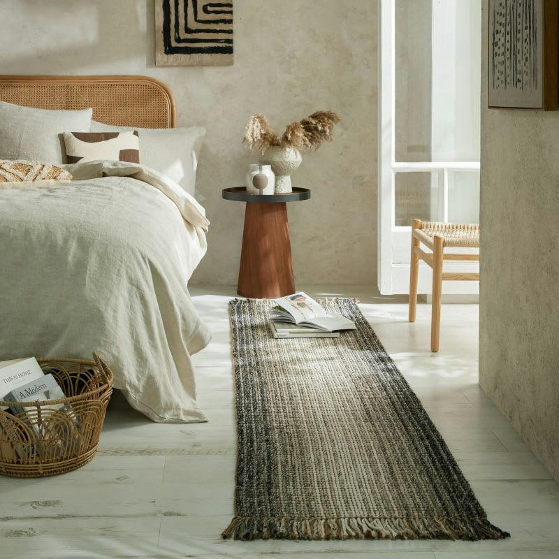 MOTTLE - Tapis de salle à manger en jute et laine gris ombre 60 x 230