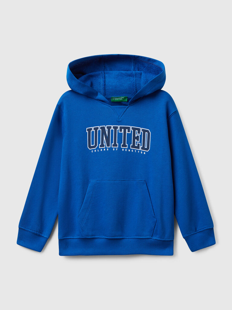 Hoodie with pocket and hood