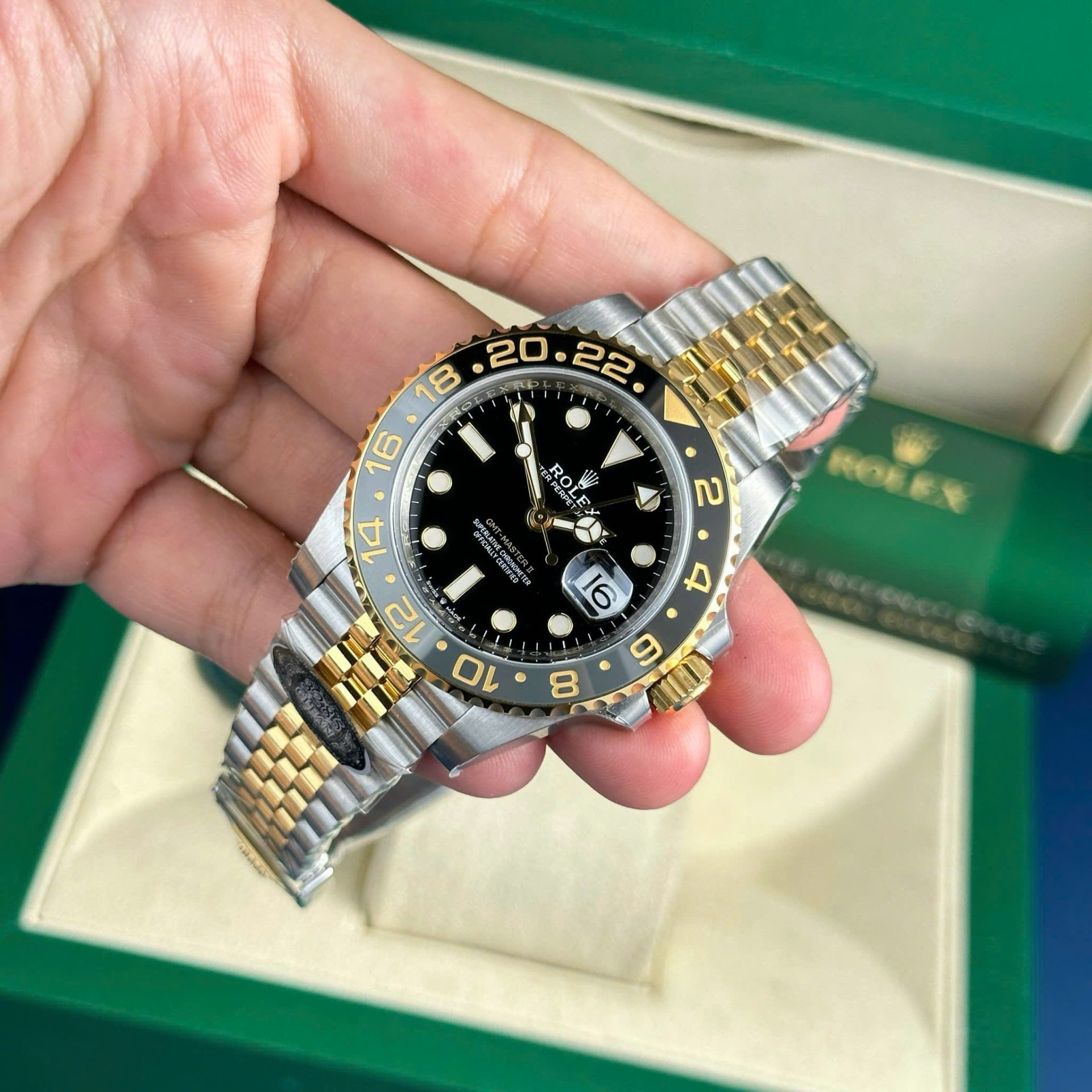 Rolex GMT-Master II 126713GRNR SS/YG Plated Black Dial 40mm Jub Super Clone