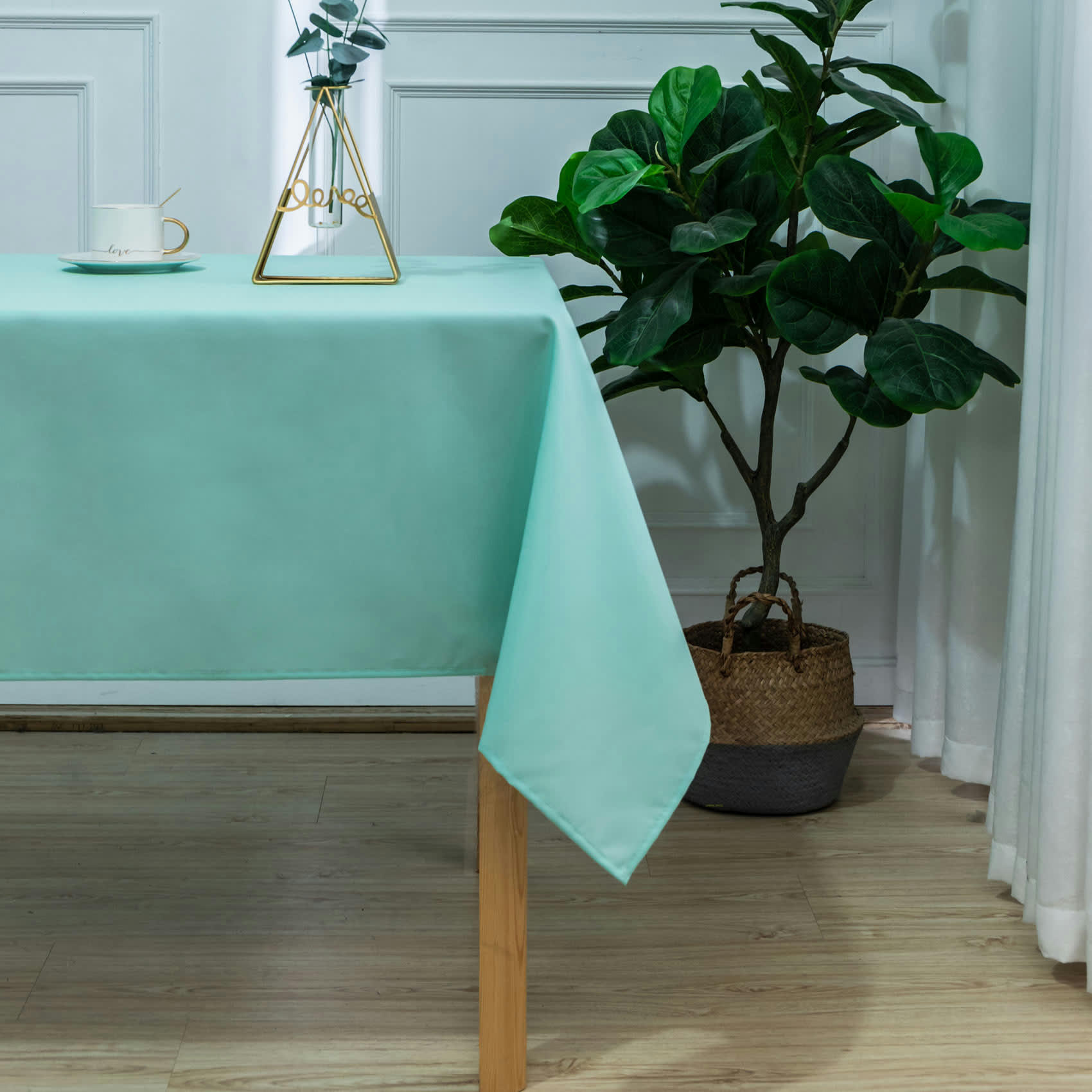 - Nappe rectangulaire enduite et anti tache