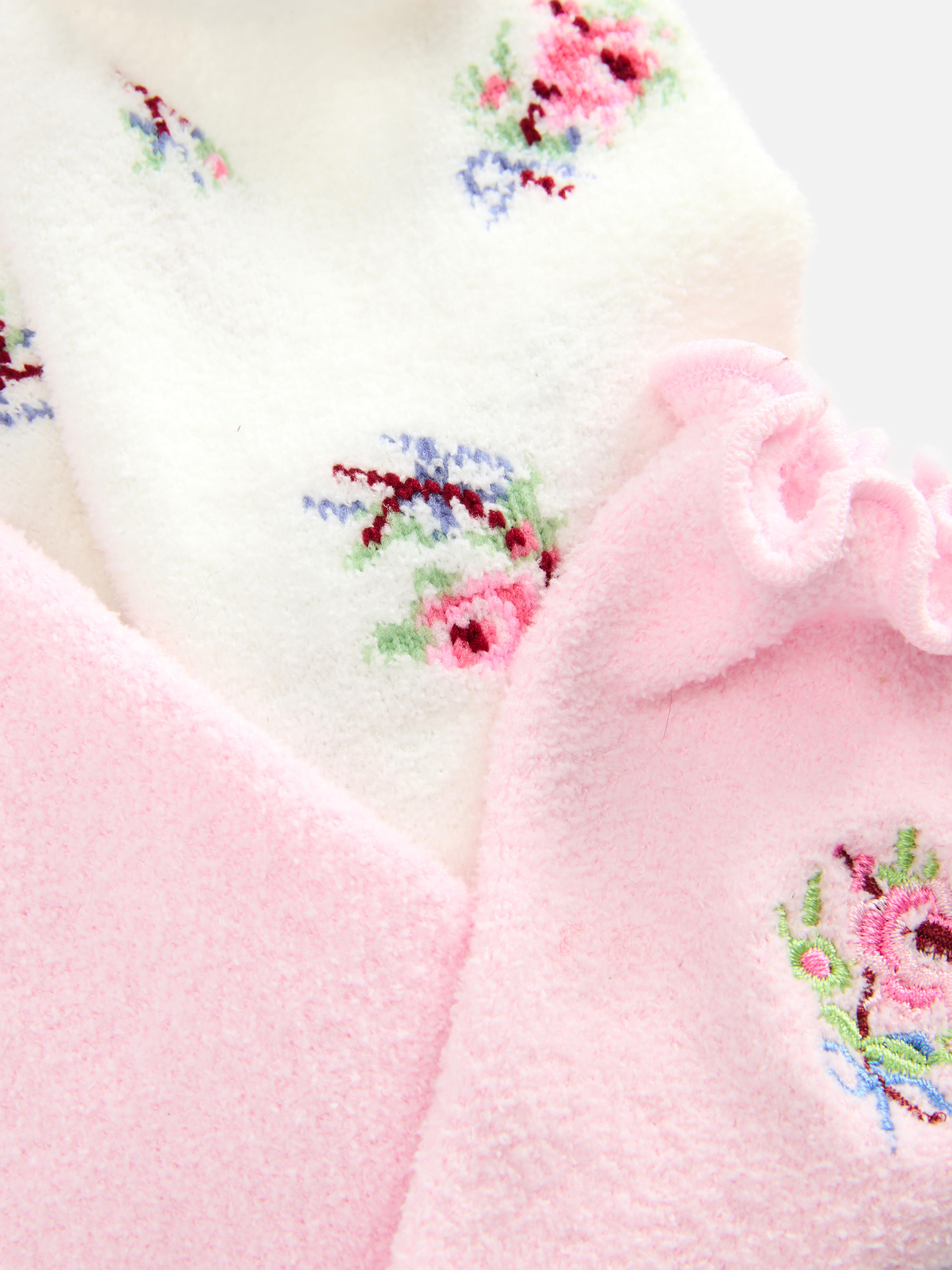 2pk Cosy Embroidered Quarter Socks