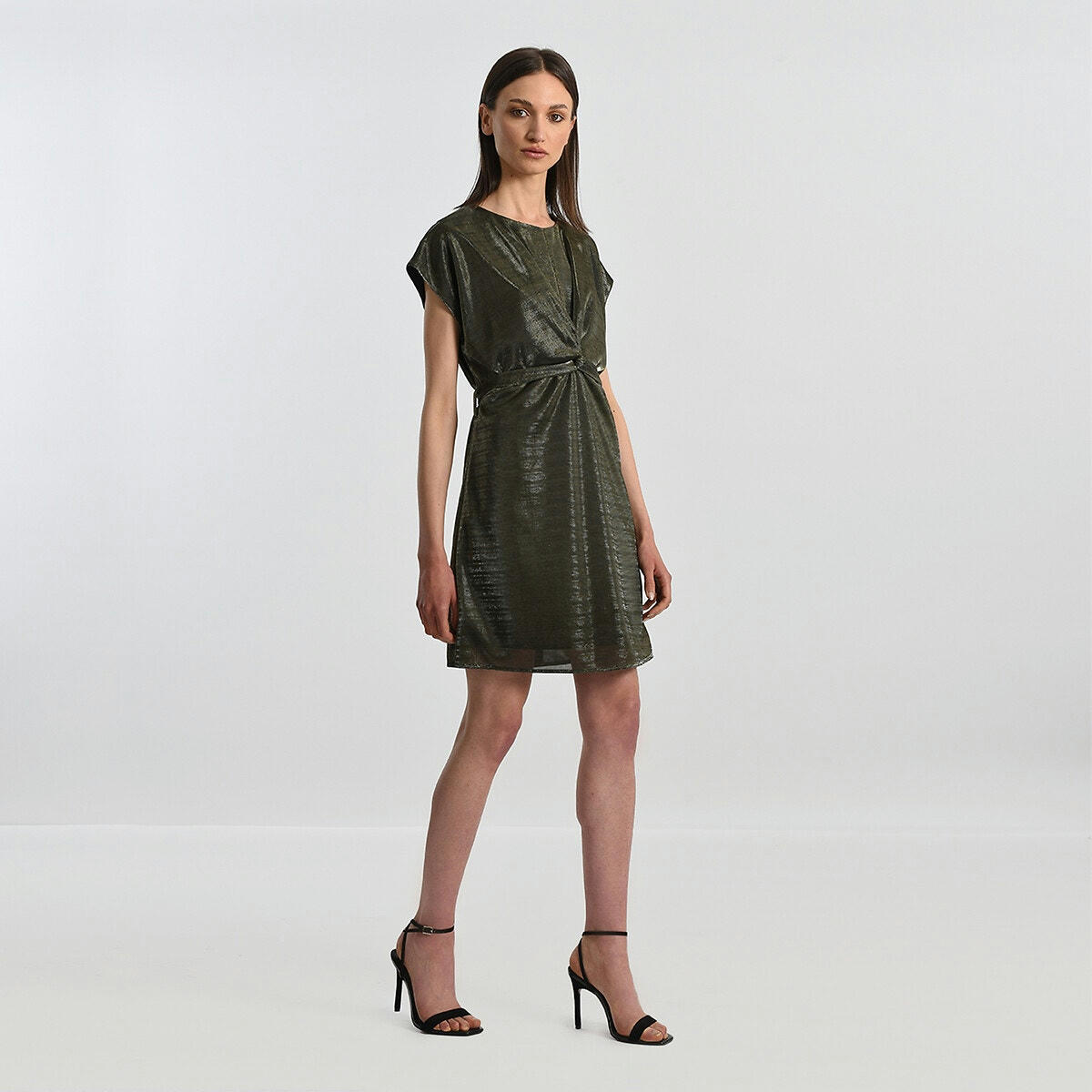 Robe en velours, ceinture à nouer