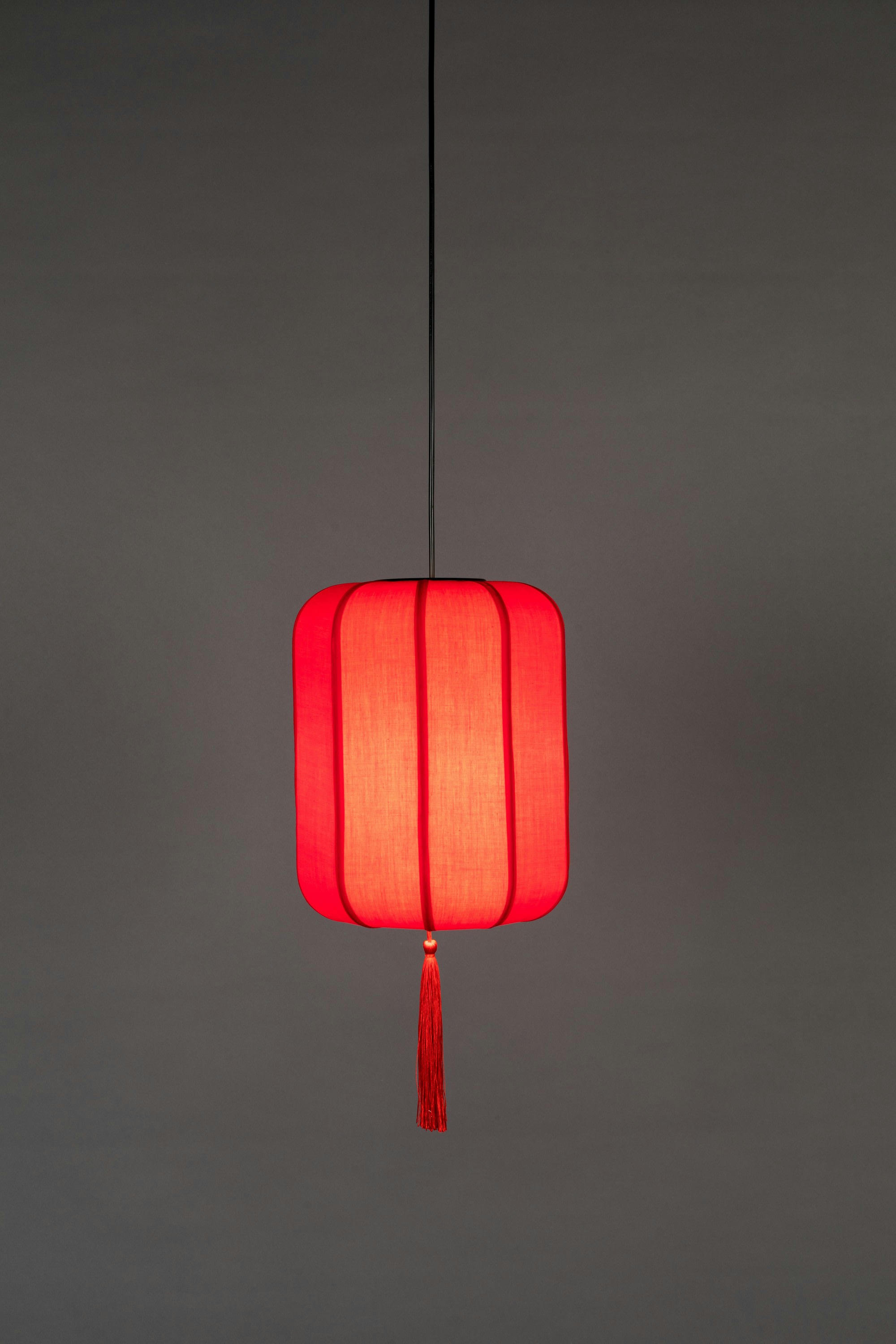 SUONI - Suspension en tissu rouge