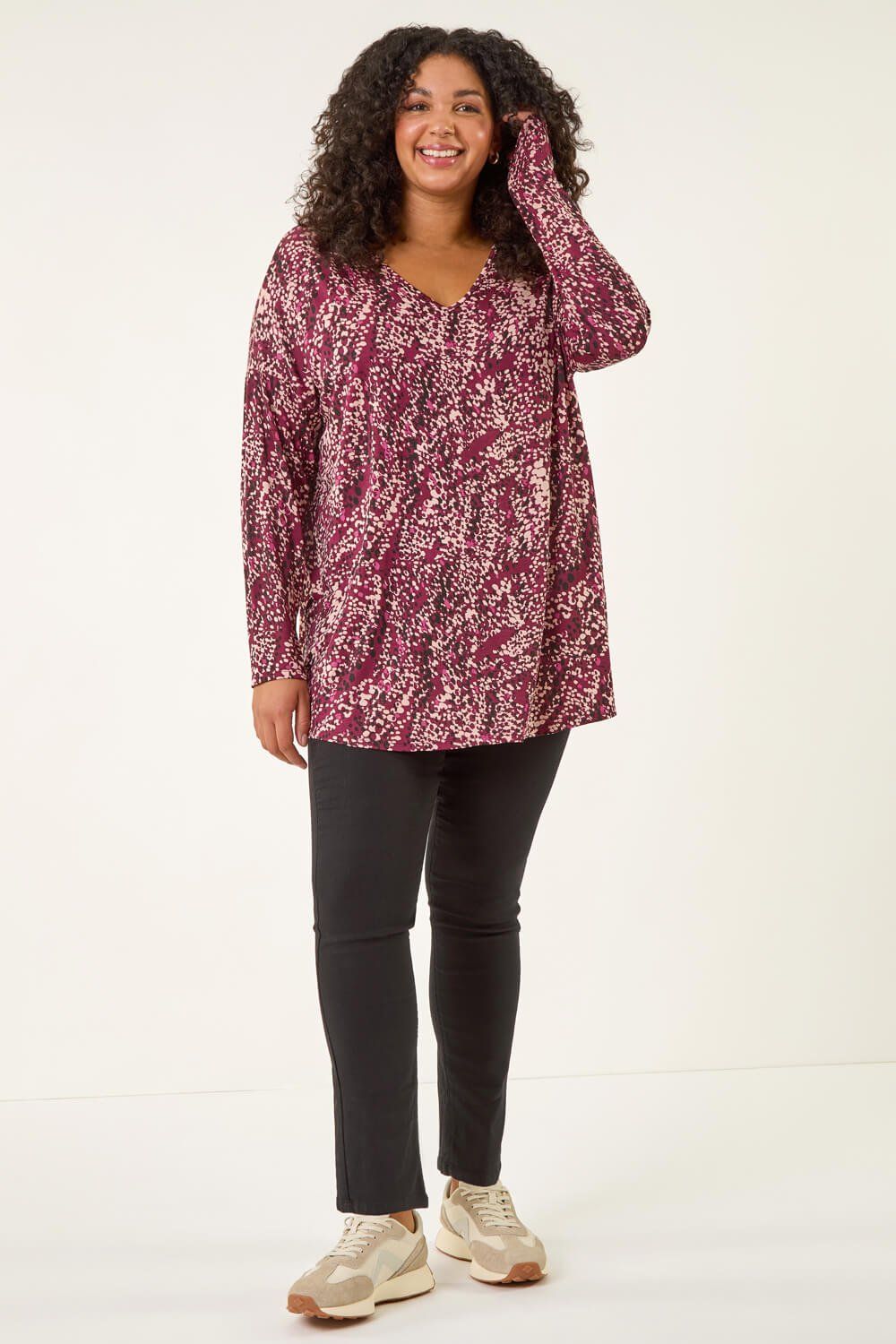 Roman Curve Spot Print V-Neck Stretch Top