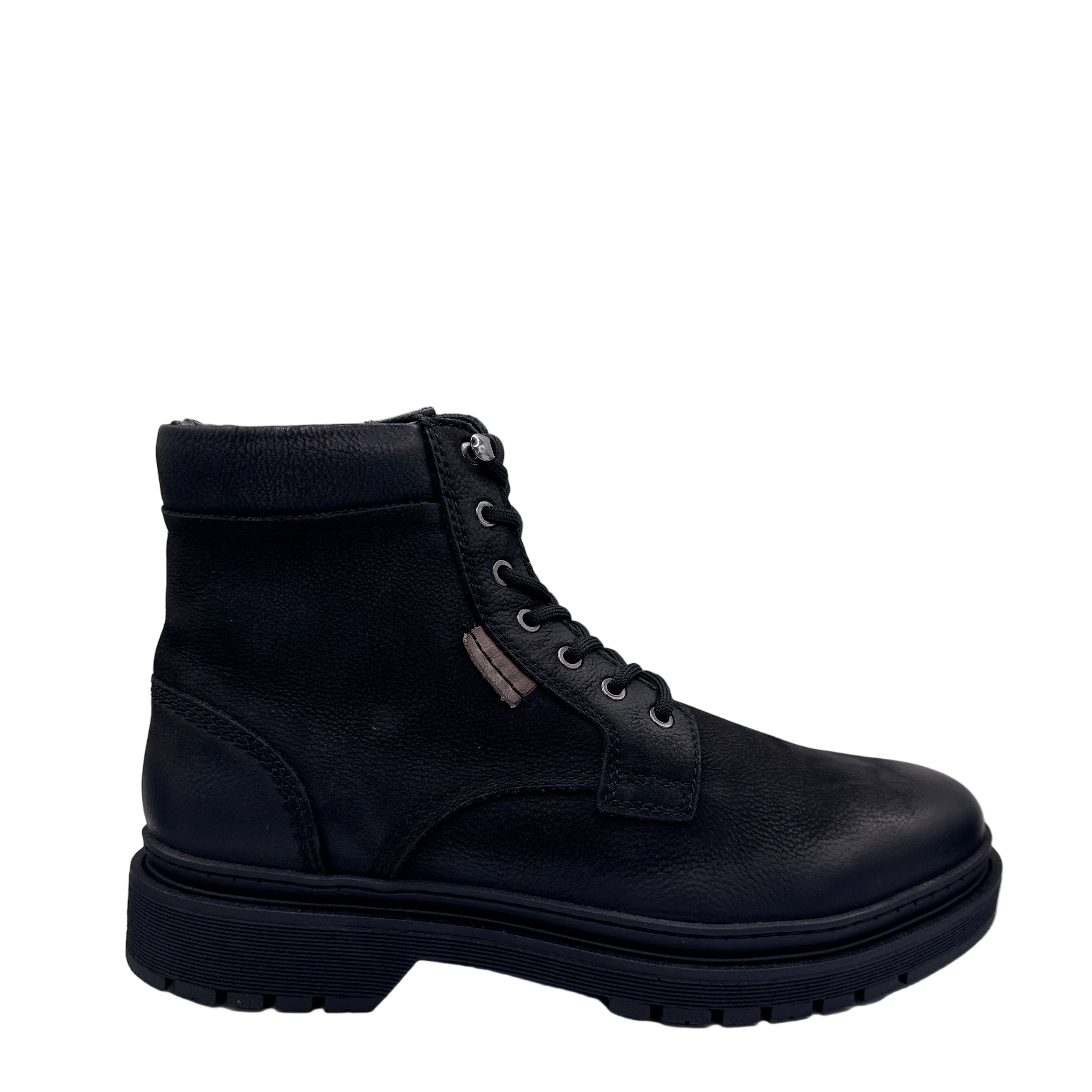 SCHNÜRBOOTS