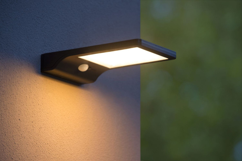Kinkiet zewnętrzny BASIC czujnik czarno-biały LED 1x3W 380lm IP44 Lucide