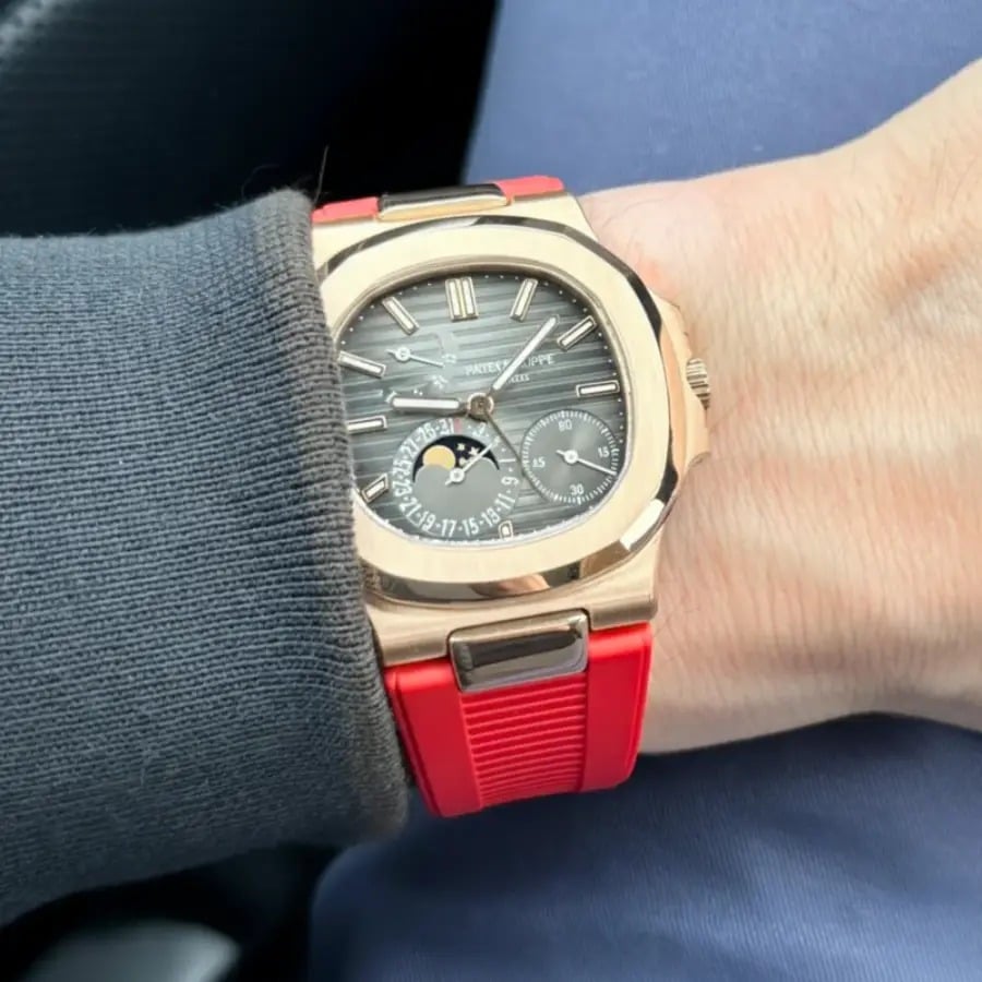 Patek Philippe – Aquanaut –  Rubber Strap – Nautilus – Red