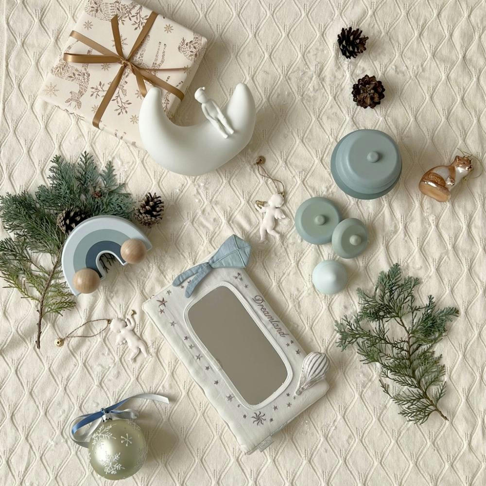 - Pyramide à empiler en bois Dusty green