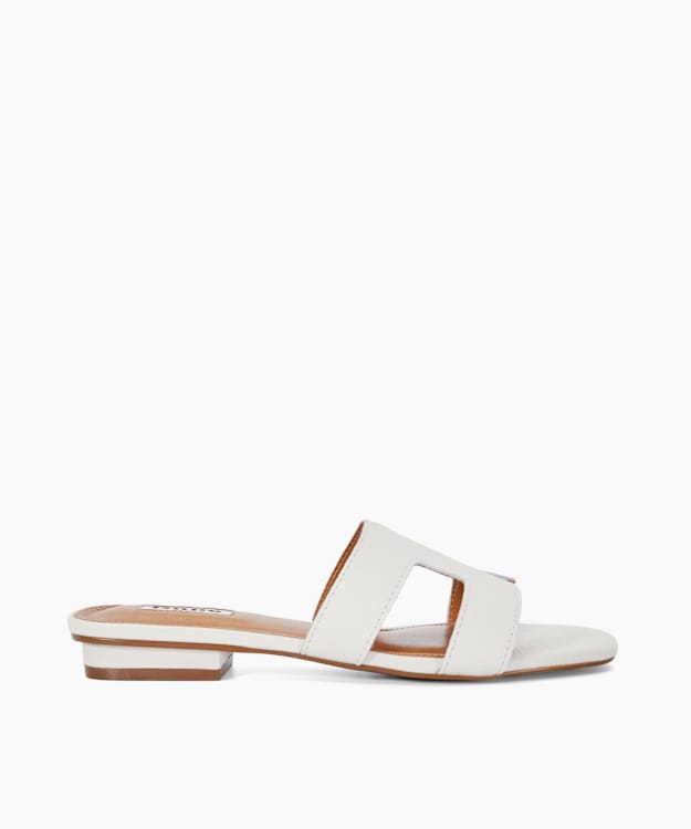 Loupe White - Smart Slider Sandals
