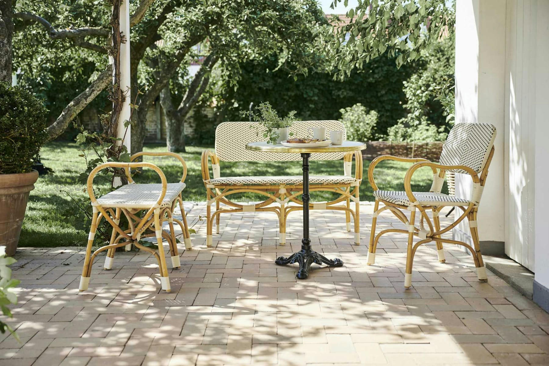 BISTRO - Chaise repas en rotin et fibre synthétique ivoire